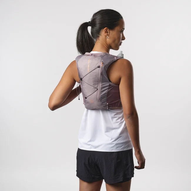 ACTIVE SKIN 4  Veste d'hydratation de running pour femme avec flasks incluses