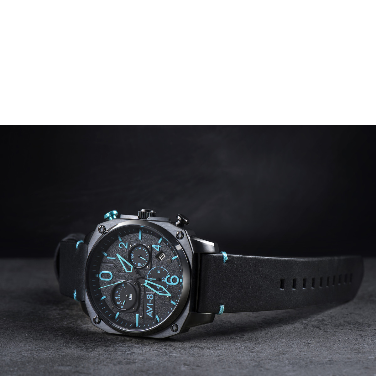 Montre AVI-8 homme chronographe acier noir cuir