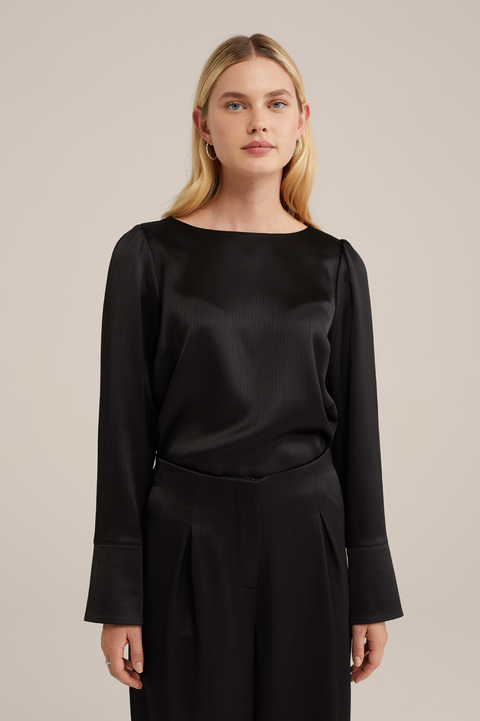 blouse met satijnen look WE Fashion Zwart