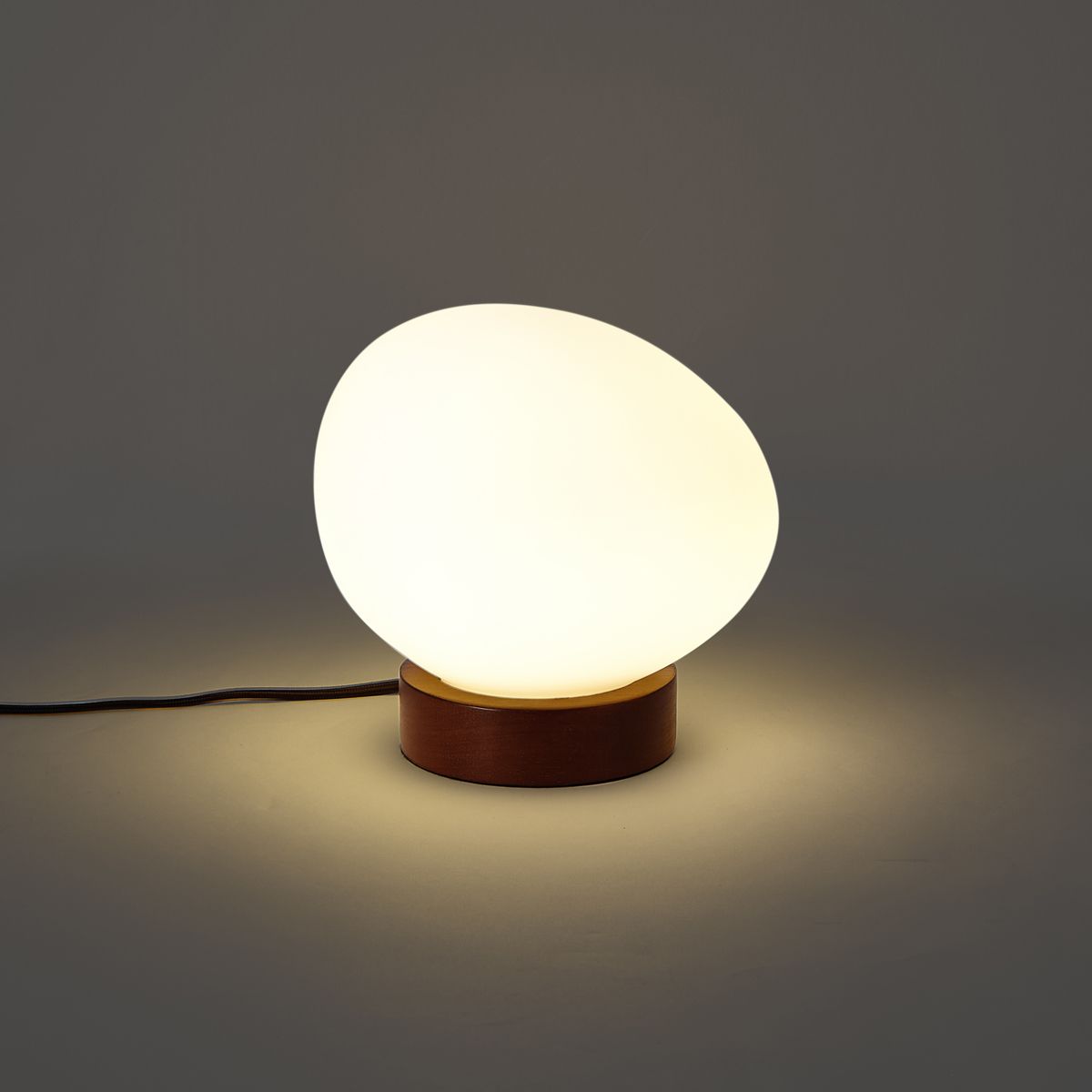 Japandi tafellamp hout met opaal glas - Sally