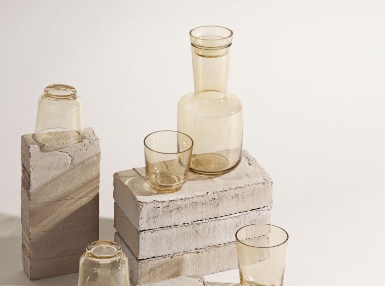 Muuto Raise karaf 1L donkerblauw