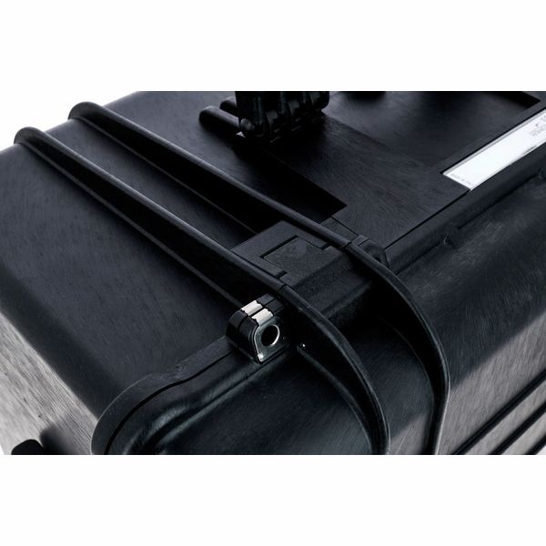 Explorer Cases 5833.B Black