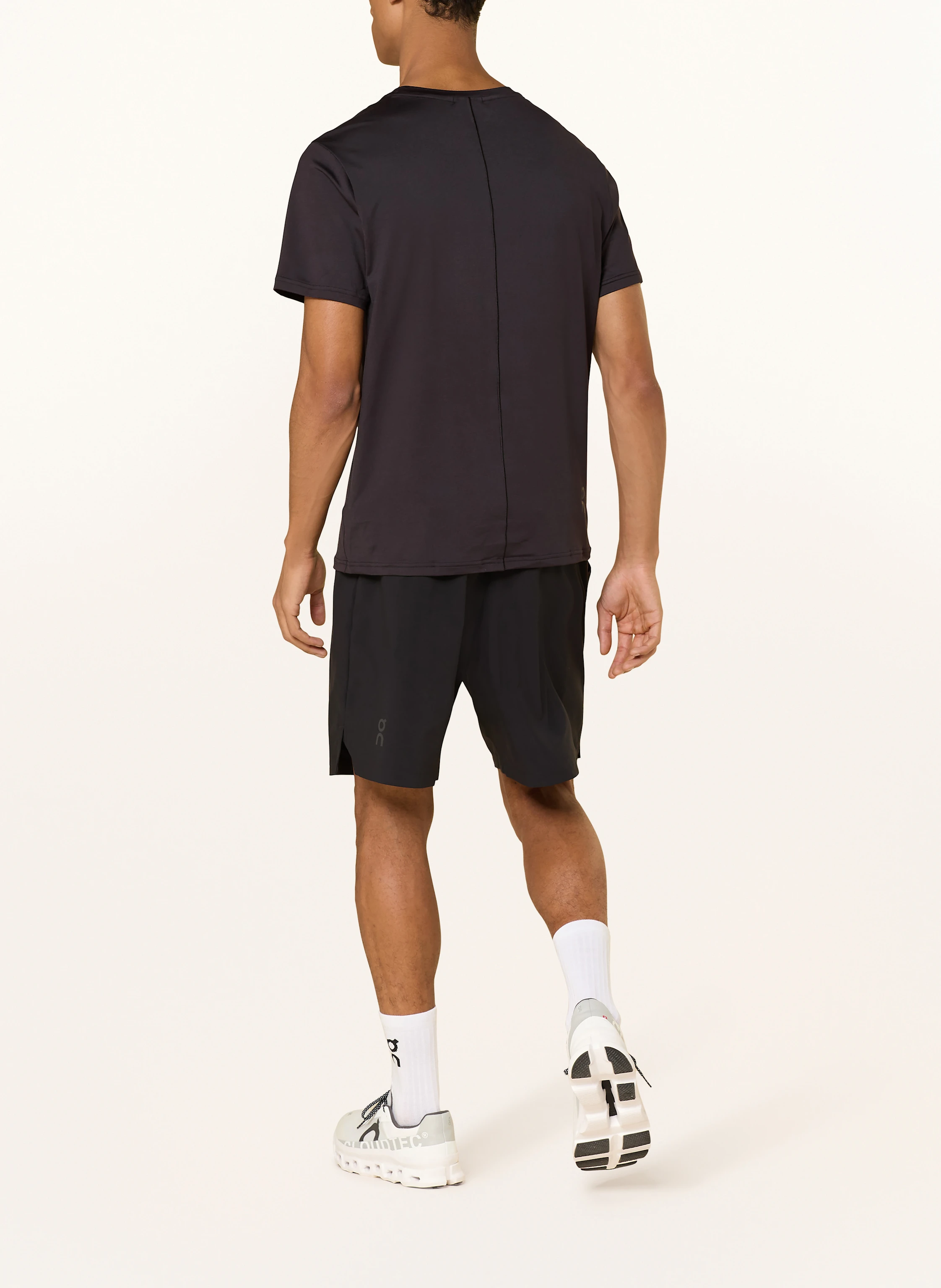On T-Shirt STUDIO-T