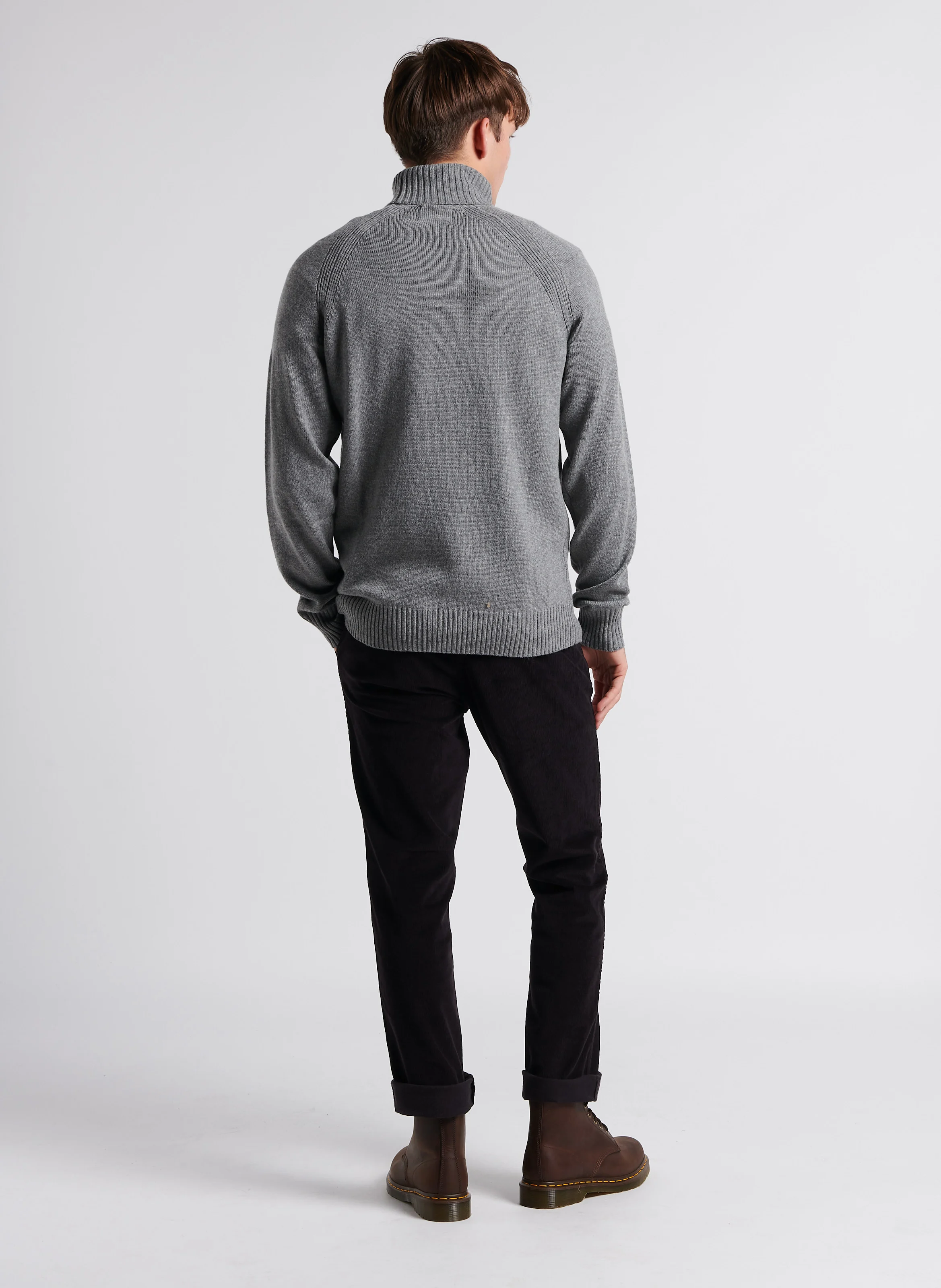 Chino slim-fit en velours de coton côtelé | Noir