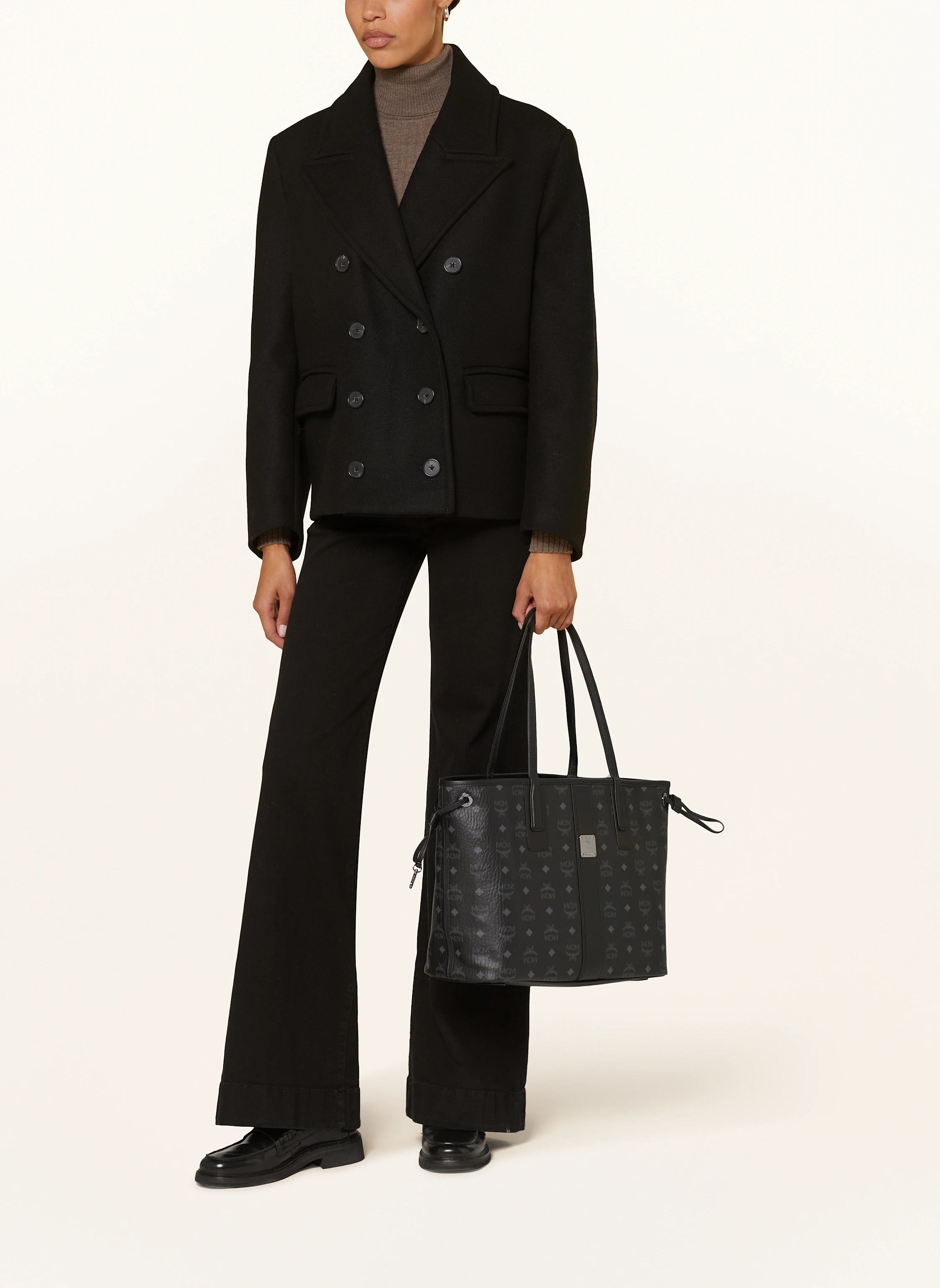 MCM Shopper LIZ MEDIUM zum Wenden mit Pouch