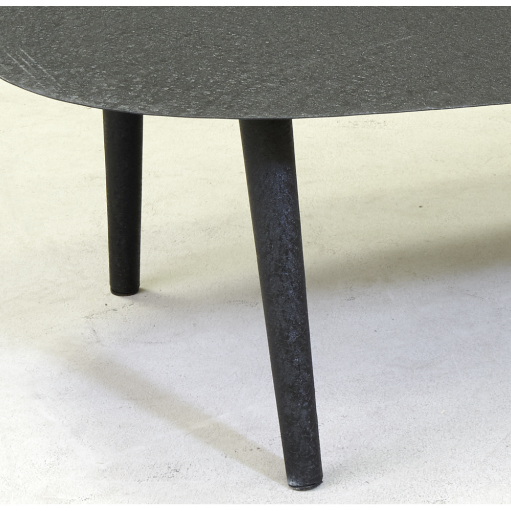 Table basse ovale en métal texturé noir