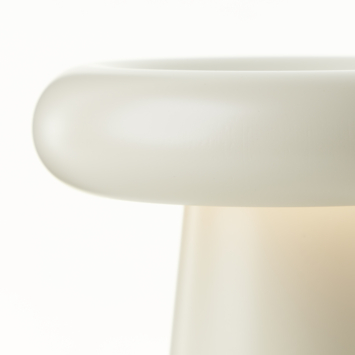 Brilliant buitentafellamp Muffin met USB oplaadbare accu beige