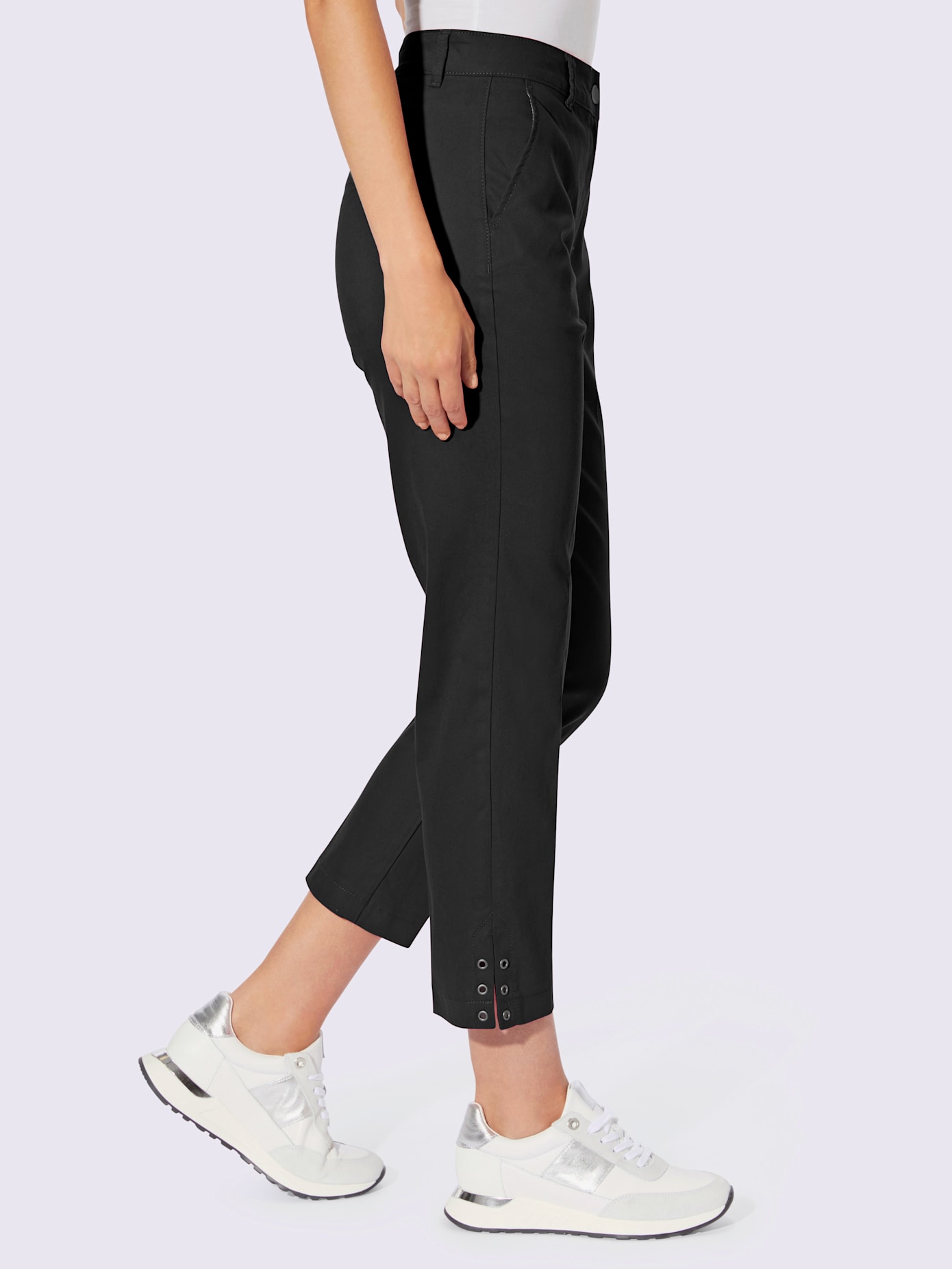 Pantalon œillets au bas des jambes