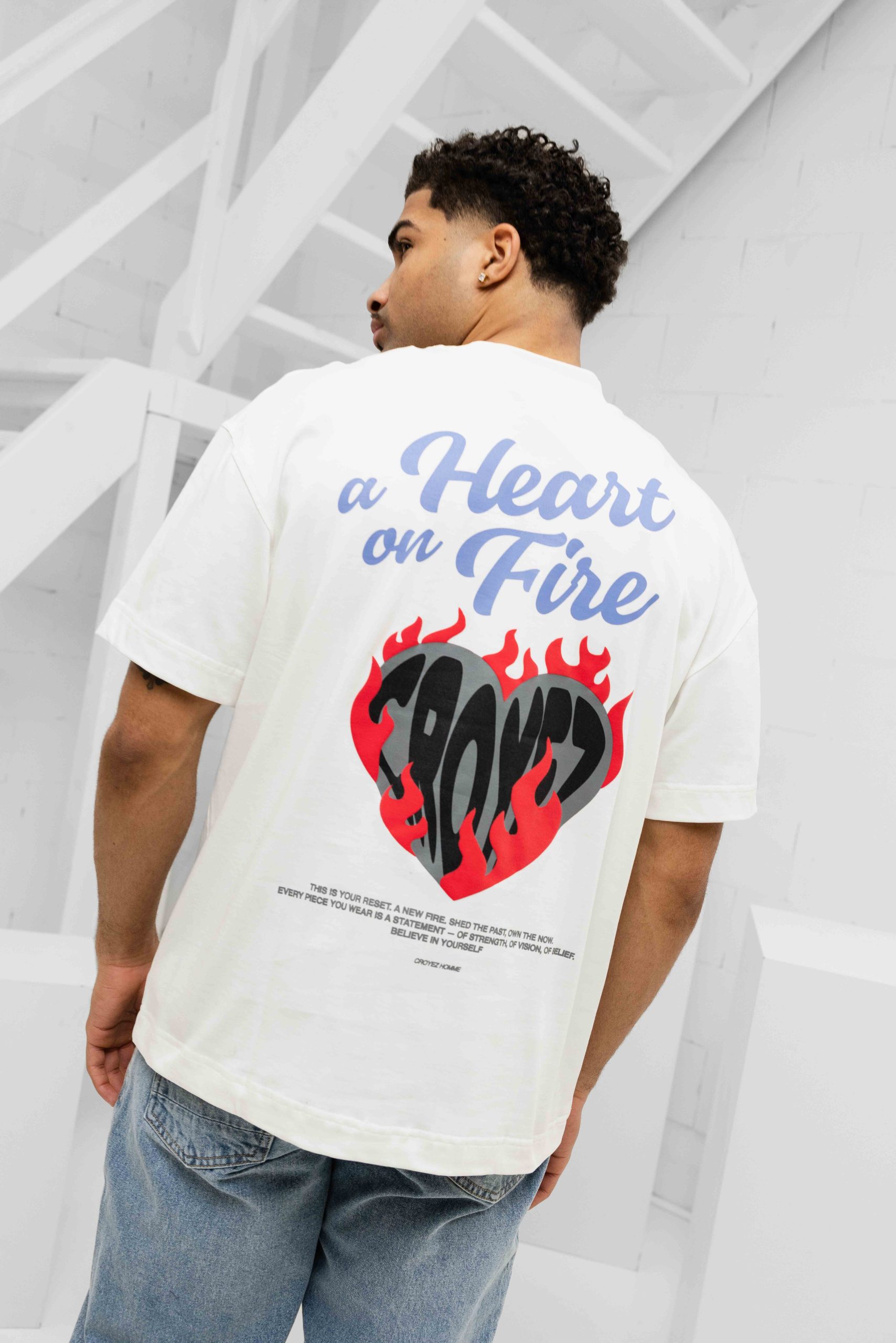 Croyez Heart On Fire T-Shirt Heren Gebroken Wit