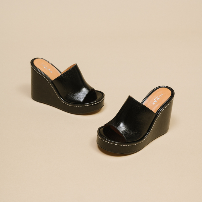 Mules compensées  en cuir vieilli noir