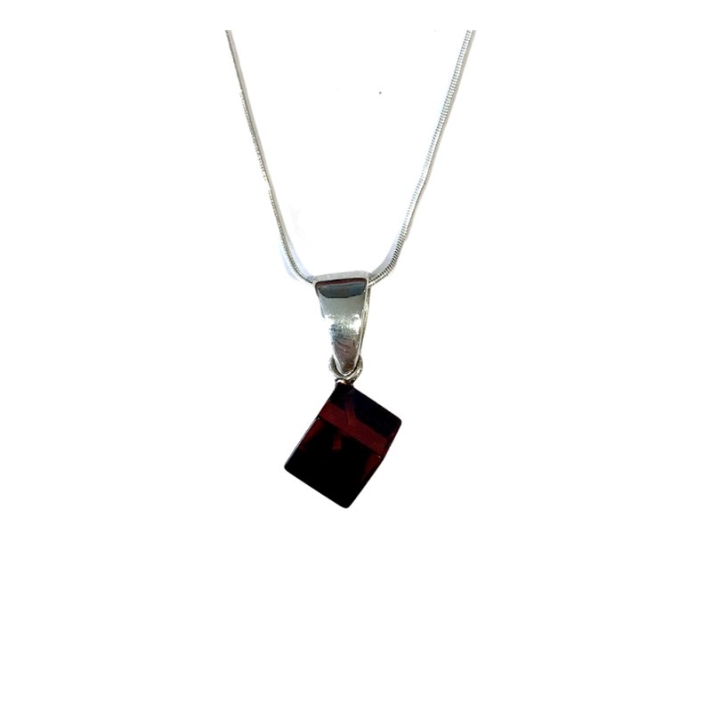 Collier carré ambre cerise