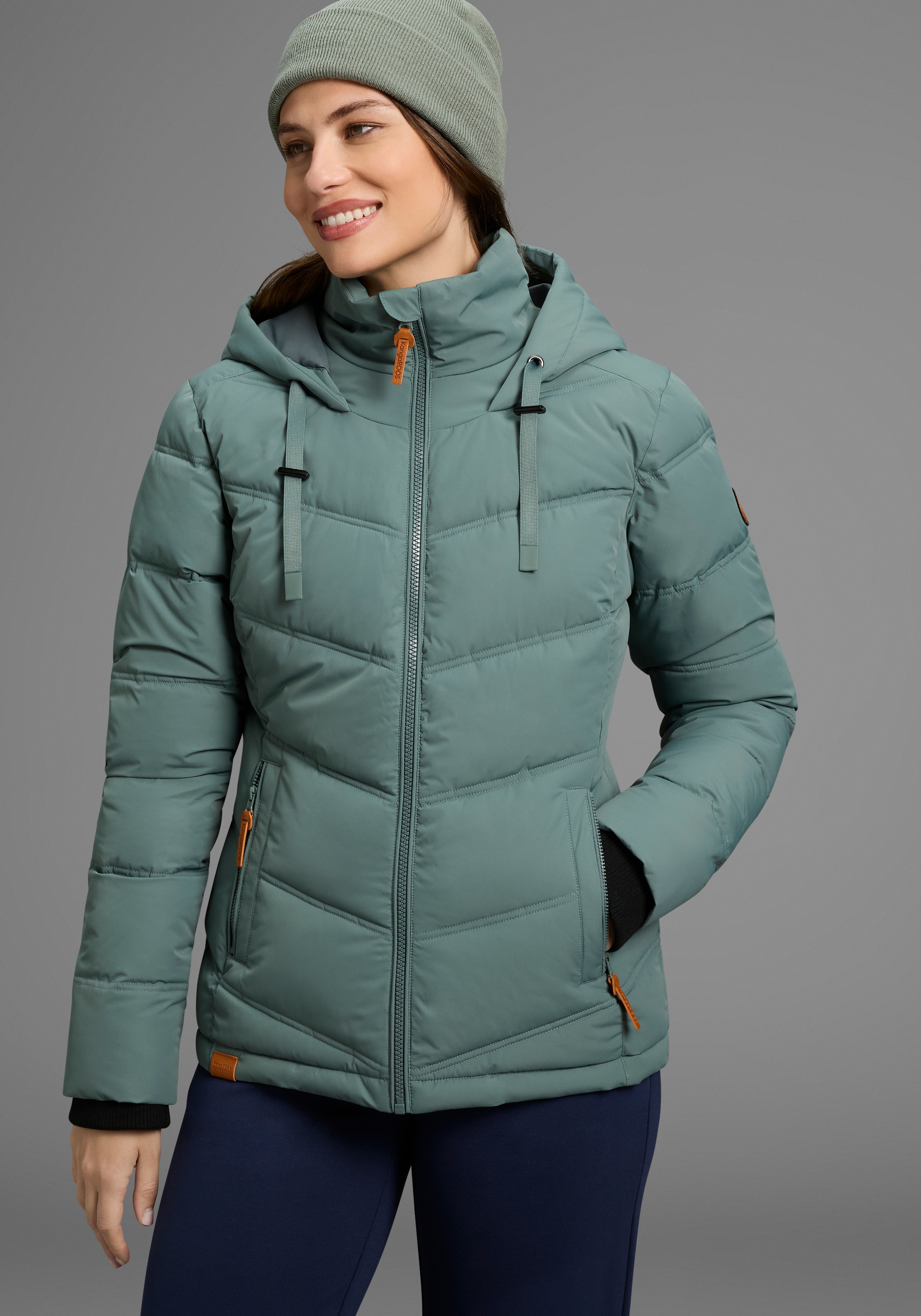 KangaROOS Winterjacke mit Kapuze mit Kapuze und Kordelzug,  Reissverschlusstaschen und Innentasche