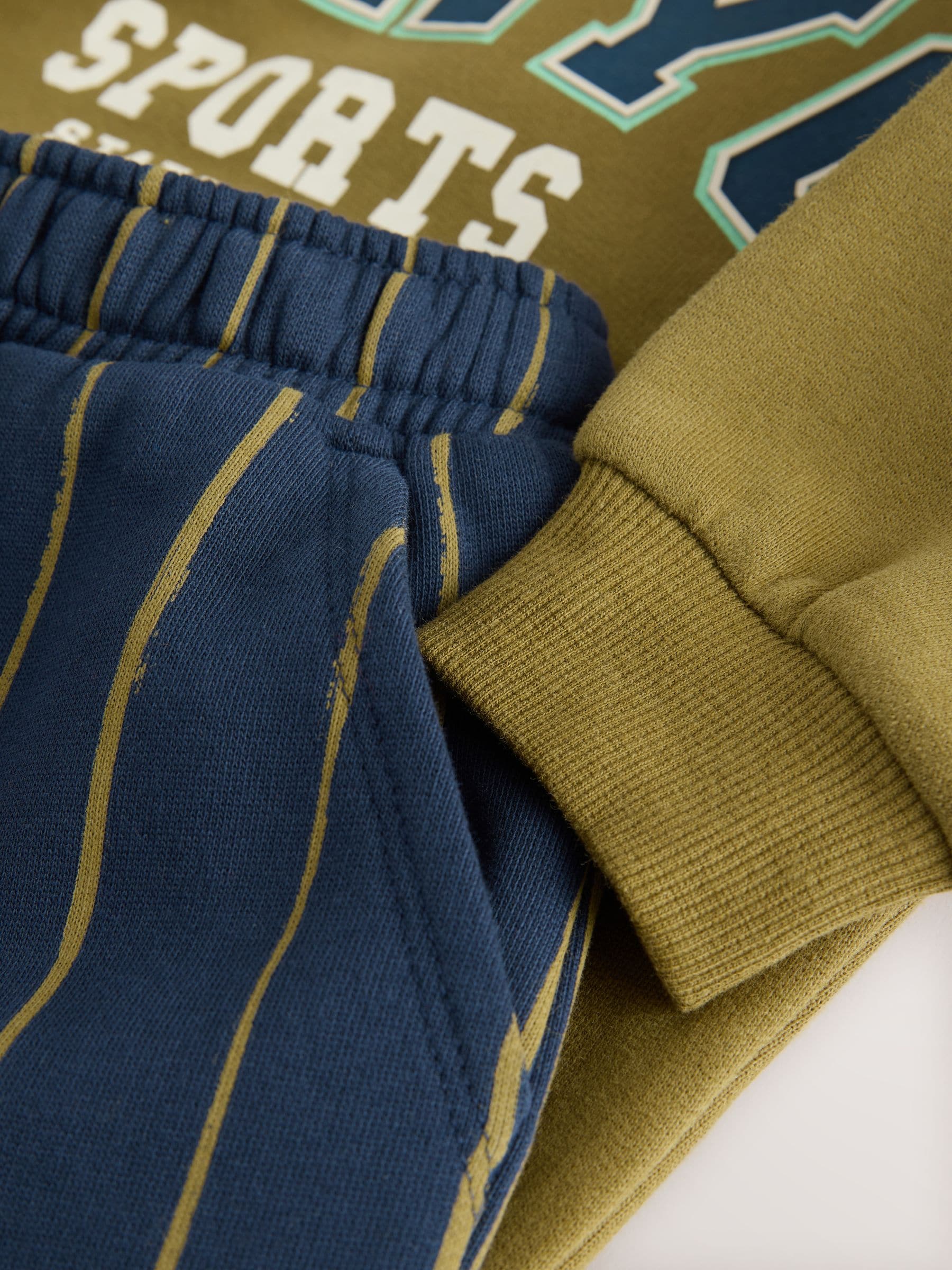Khaki Green Tokyo - Set met top met lange mouwen en joggingbroek (3mnd-7jr)