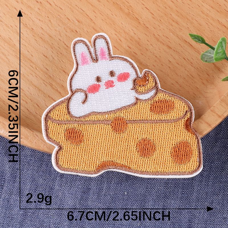 Embroidery Kingdom - Geborduurde applicatie met konijn (verschillende ontwerpen)