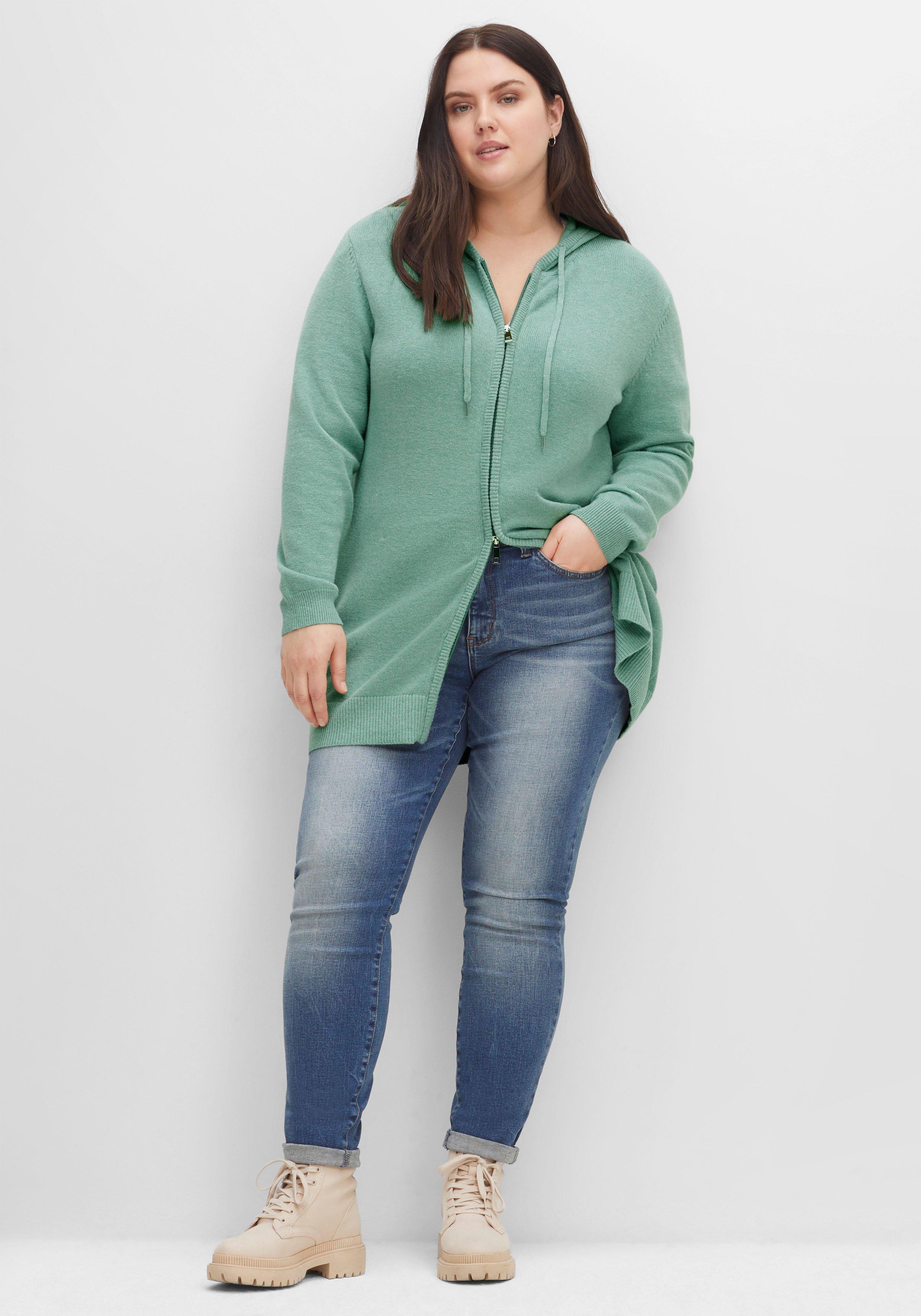 Strickjacke mit Kapuze und Reißverschluss