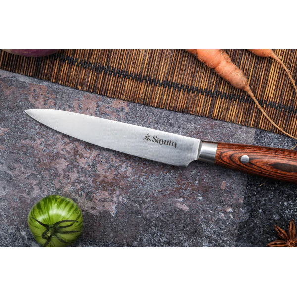 Couteau Sayuto Pakka X50 modèle universel 12,5cm manche riveté Sayuto