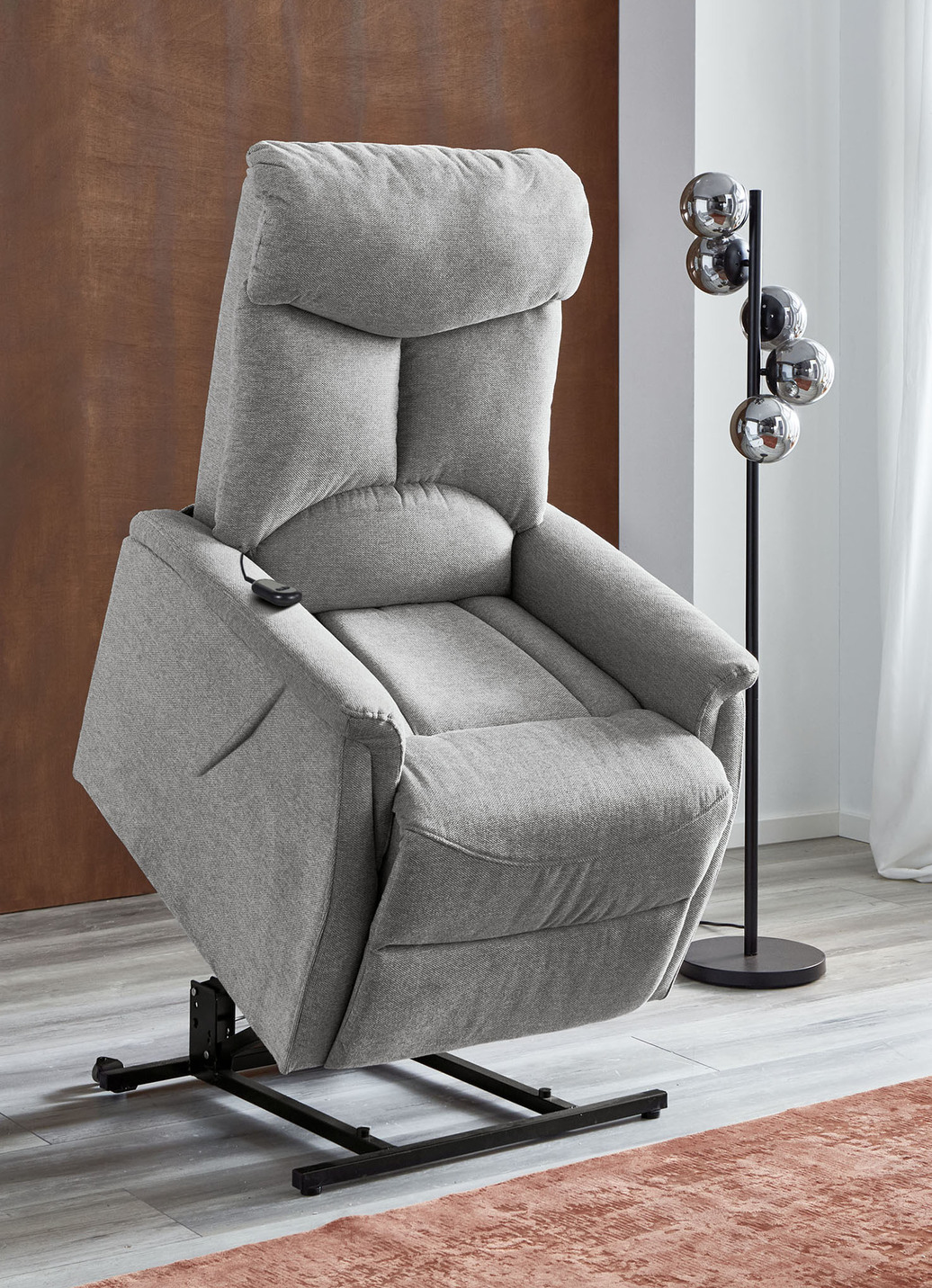 TV-Sessel mit Motor und Aufstehhilfe