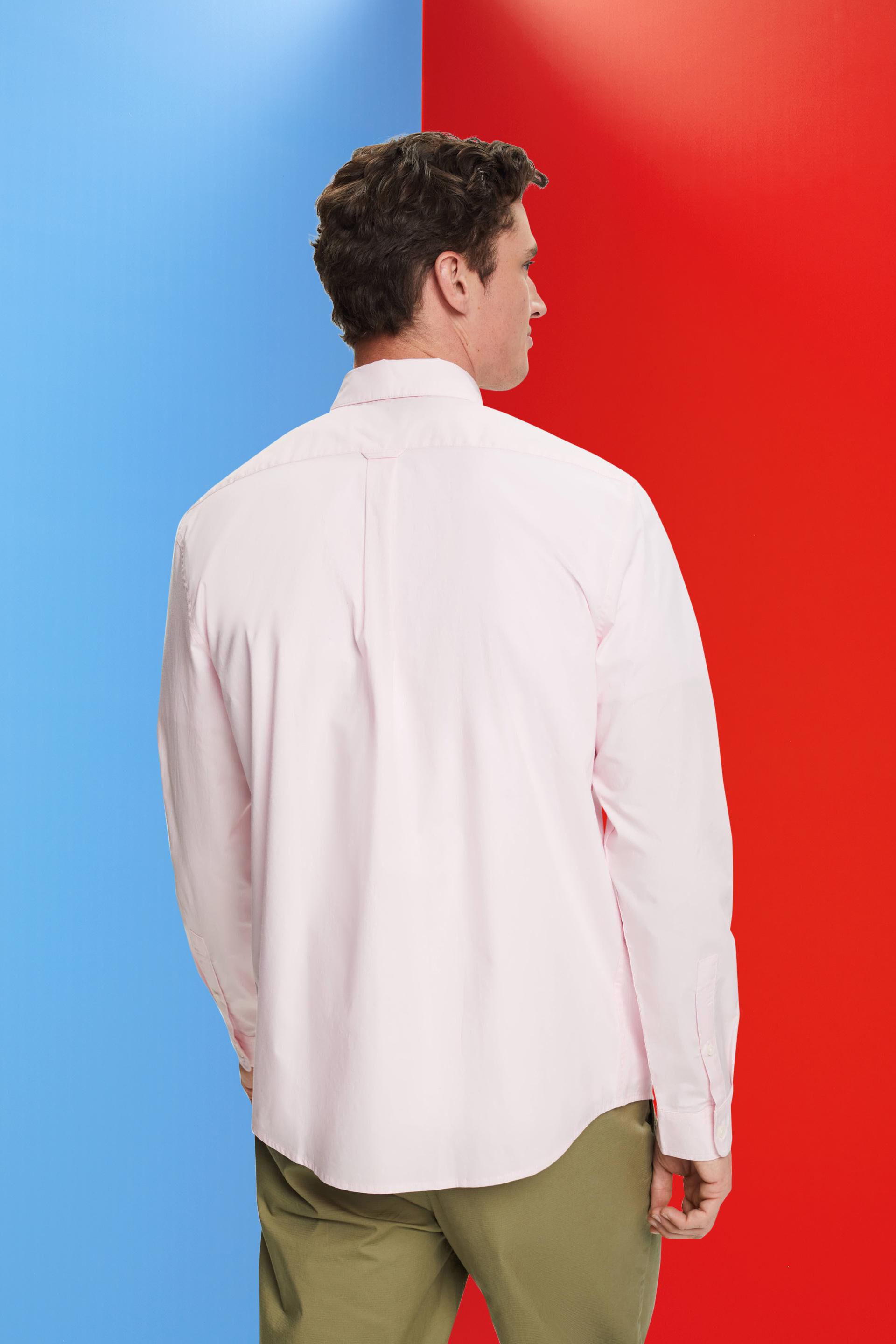 Chemise en coton dotée d'un col à pointes boutonnées