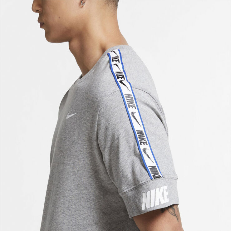Nike M Nsw Repeat Tee Ss Grå