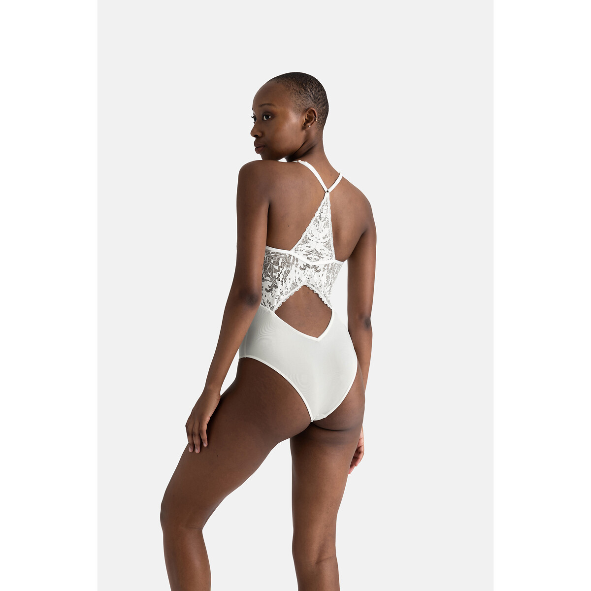 DORINA<br>Corpo em Kant Kinsley