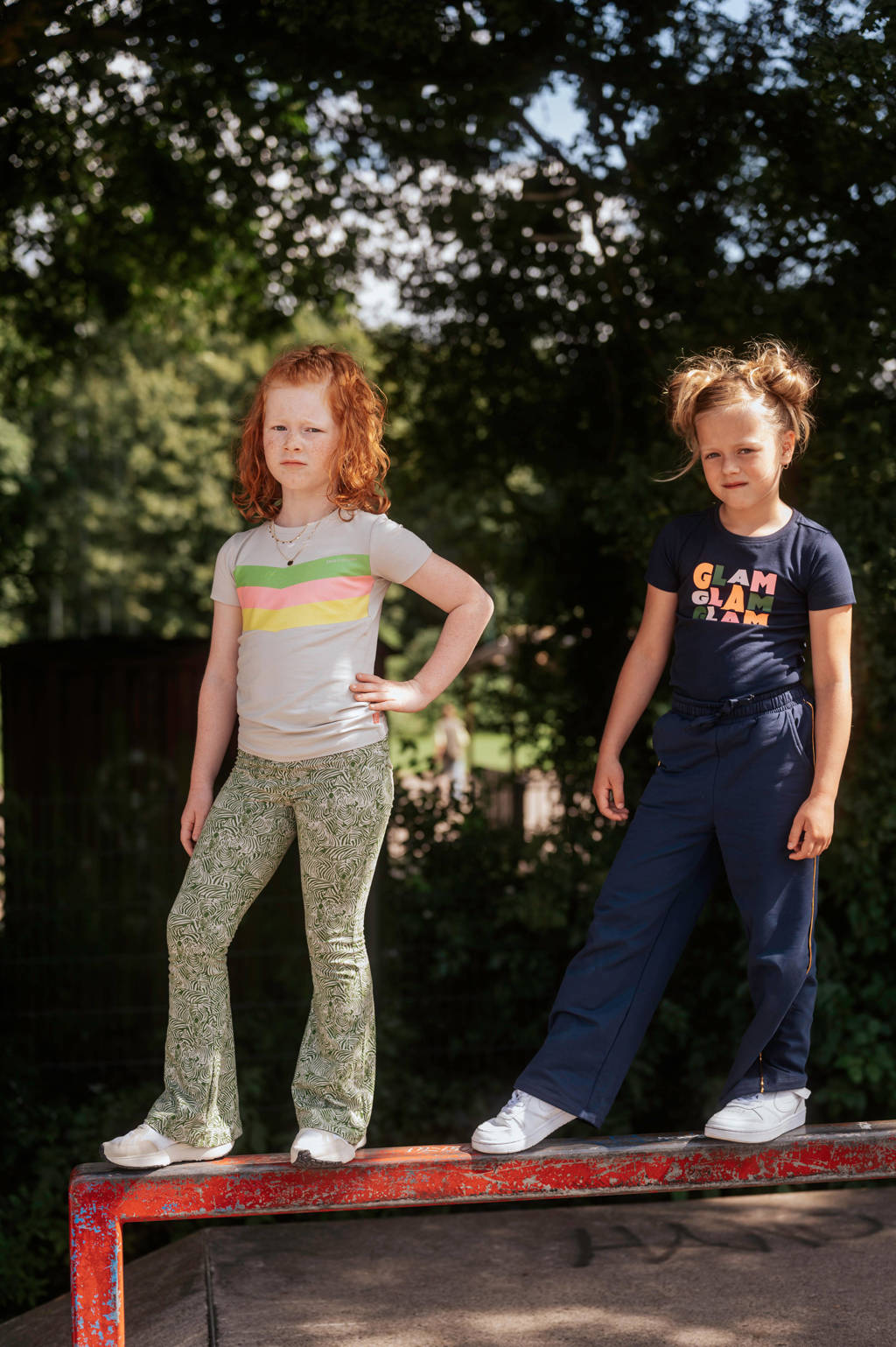 TYGO & vito regular fit broek Poppy met all over print olijfgroen