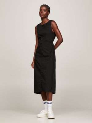 Vestido midi sem mangas com costas abertas
