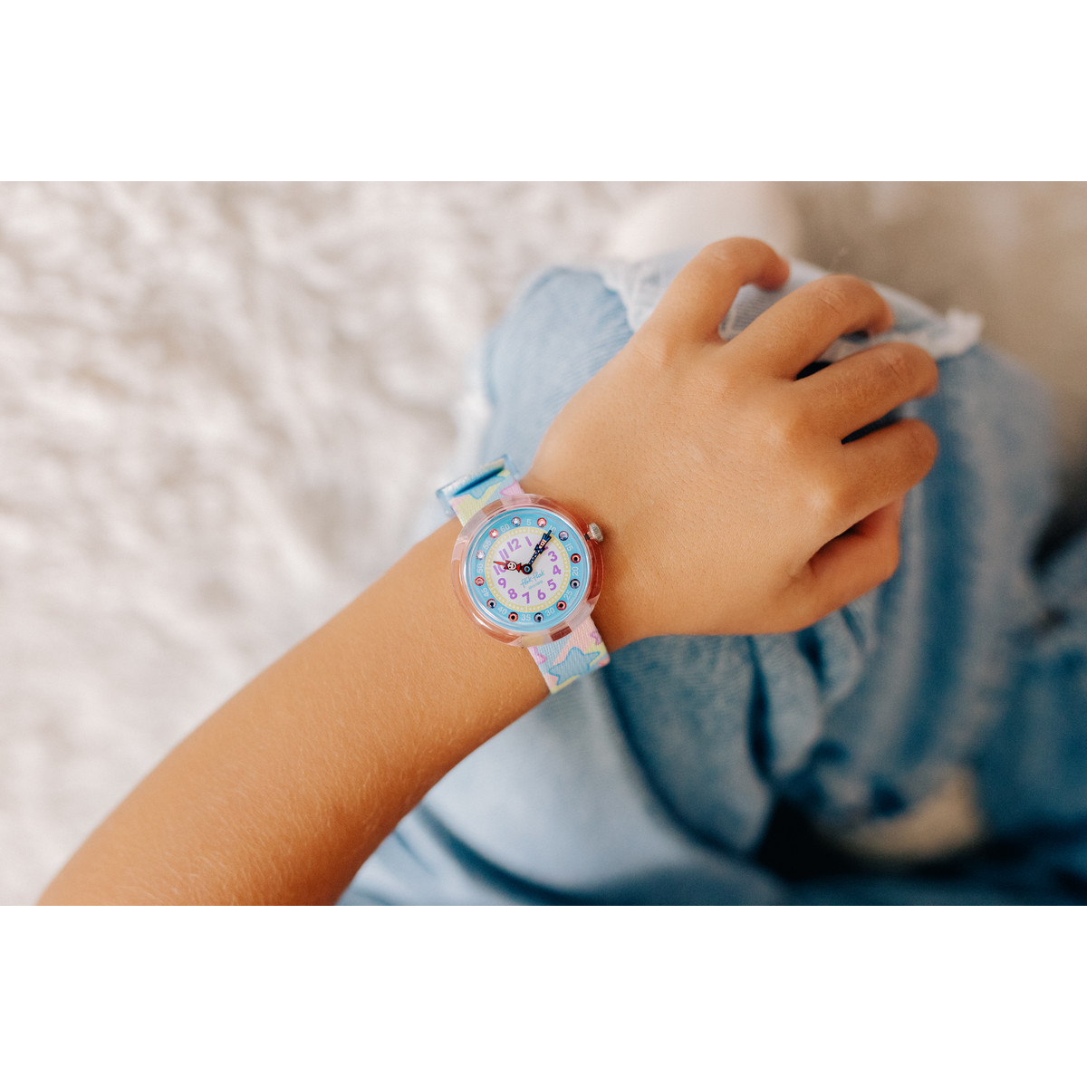 Montre FLIK FLAK Shine bright Star party enfant plastique biosourcé bracelet PET recyclé bleu