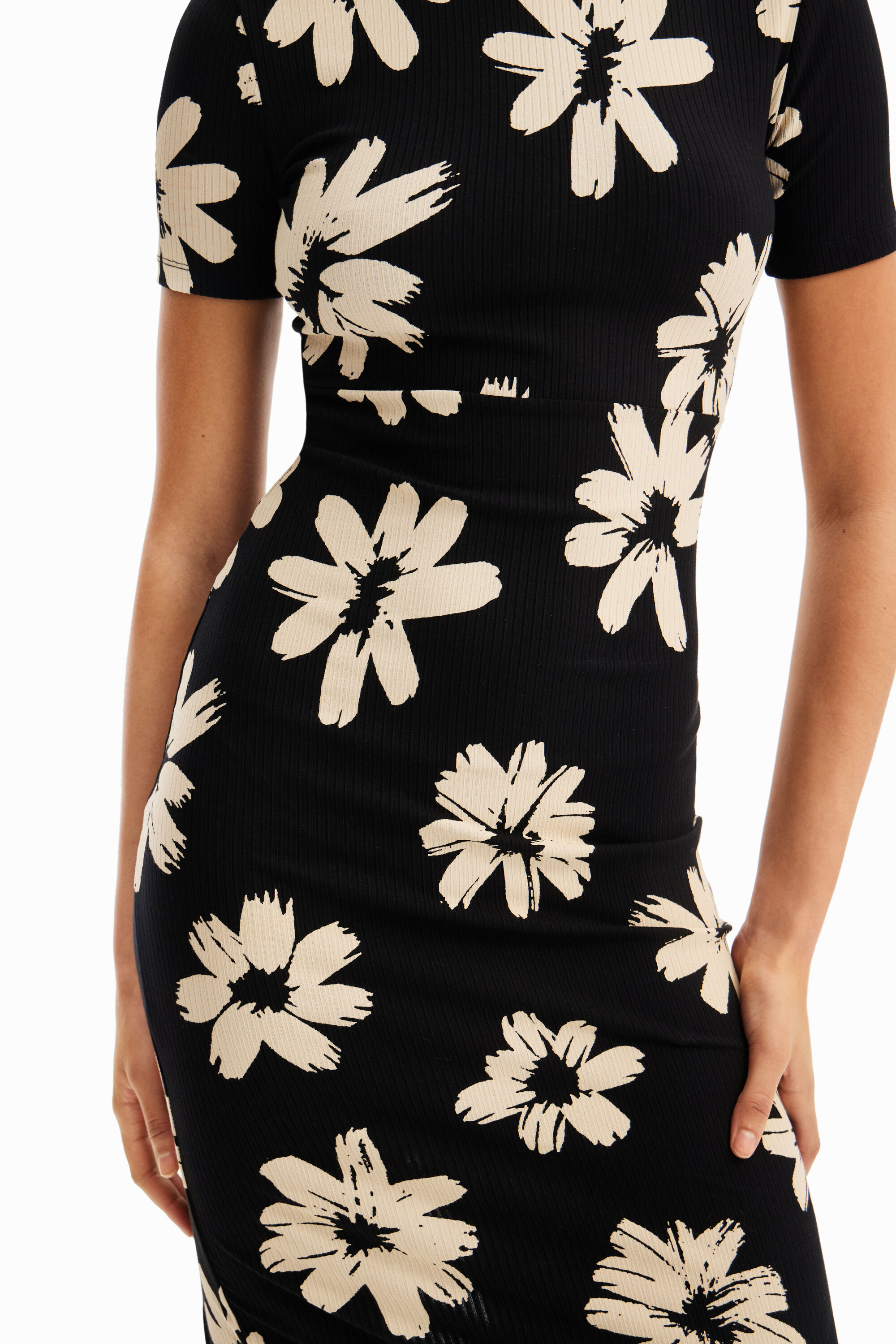 Robe midi ajustée fleurs arty