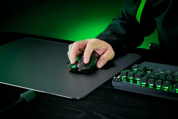 Razer Viper V3 Pro - Mus - højrehåndet - optisk - 6 knapper - kablet, trådløs - USB - sort