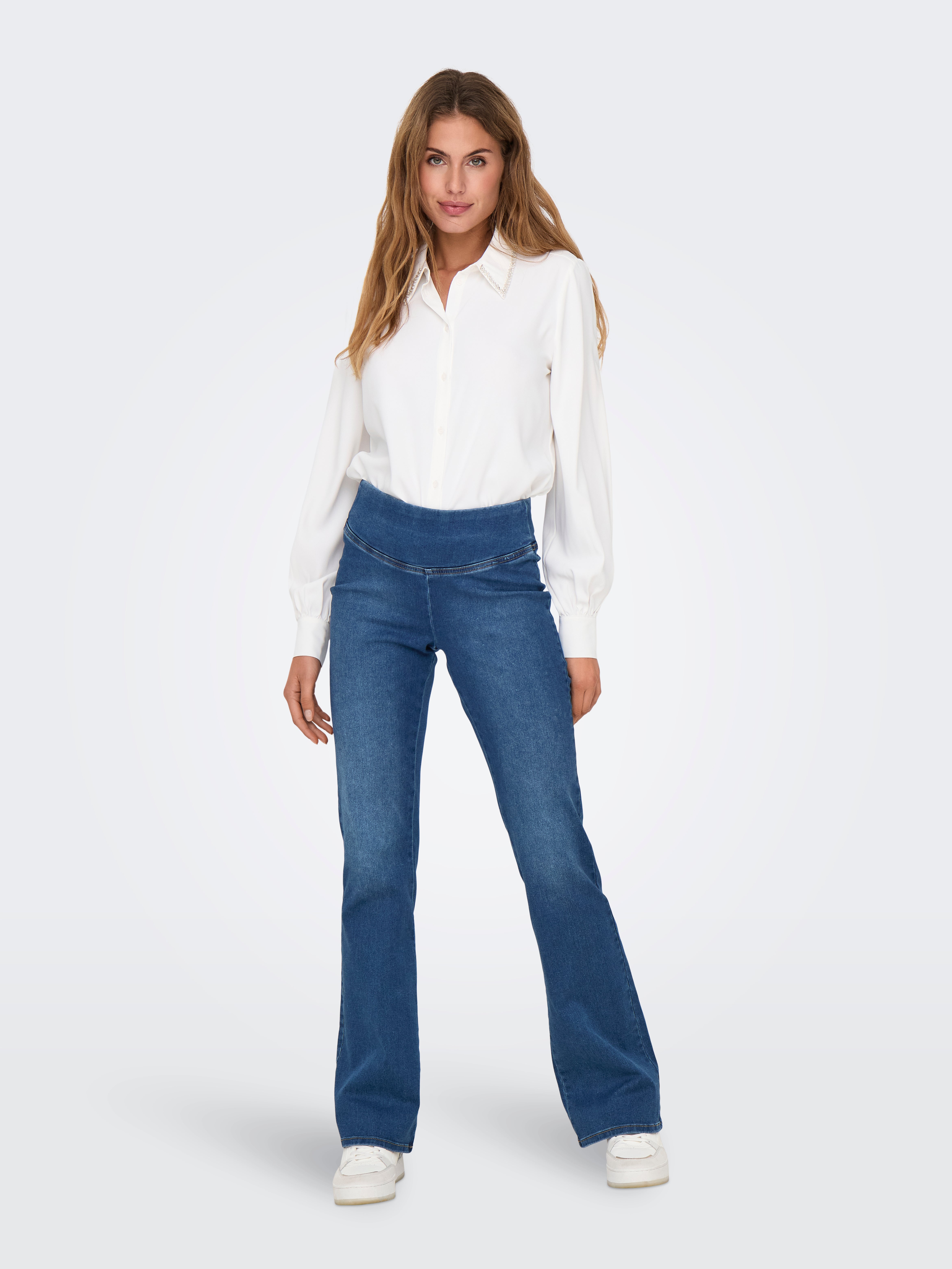 ONLROYAL Mittlere Taille Ausgestellt Jeans Medium Blue Denim