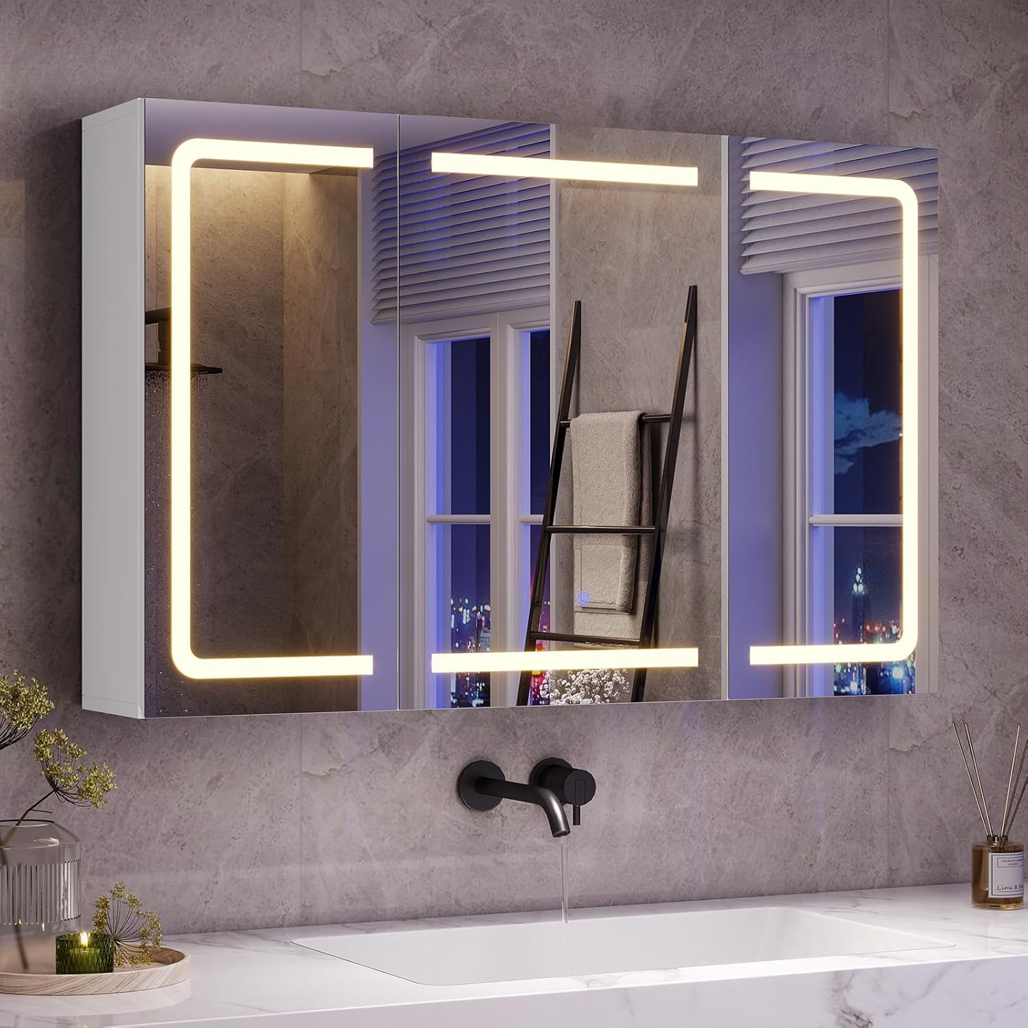 Spiegelschrank mit LED-Beleuchtung,Steckdose & 3 Farbtemperaturen|Badezimmerschrank 60×90×16 cm (H×B×T) dimmbar +Touch-Sensor|Weißer Badspiegelschrank mit 3 x verstellbaren Regalen&Spiegel