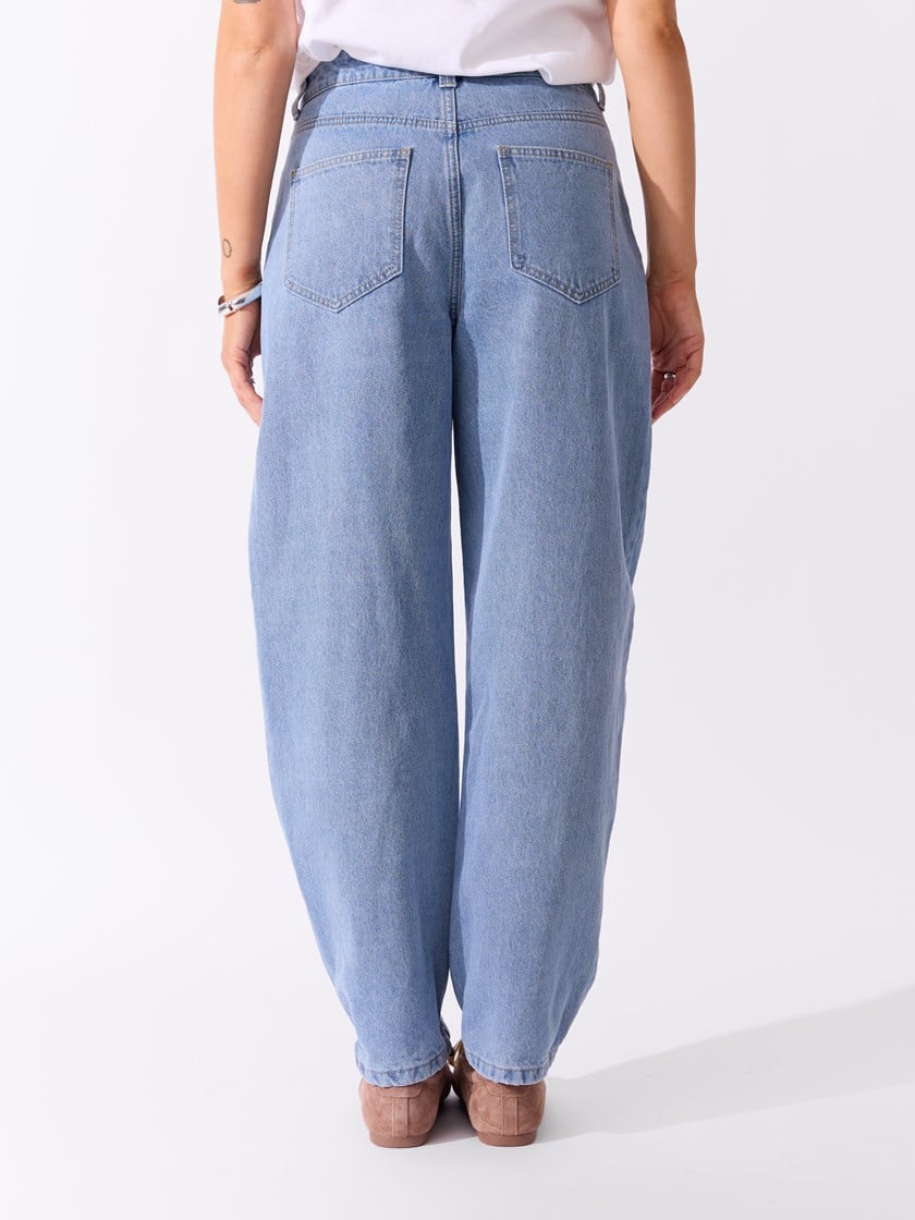 Estelle barrel jeans Super Stonewashed