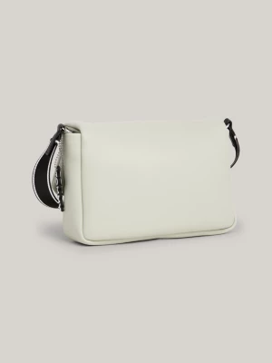 Bolsa transversal com aba e pingente de logotipo
