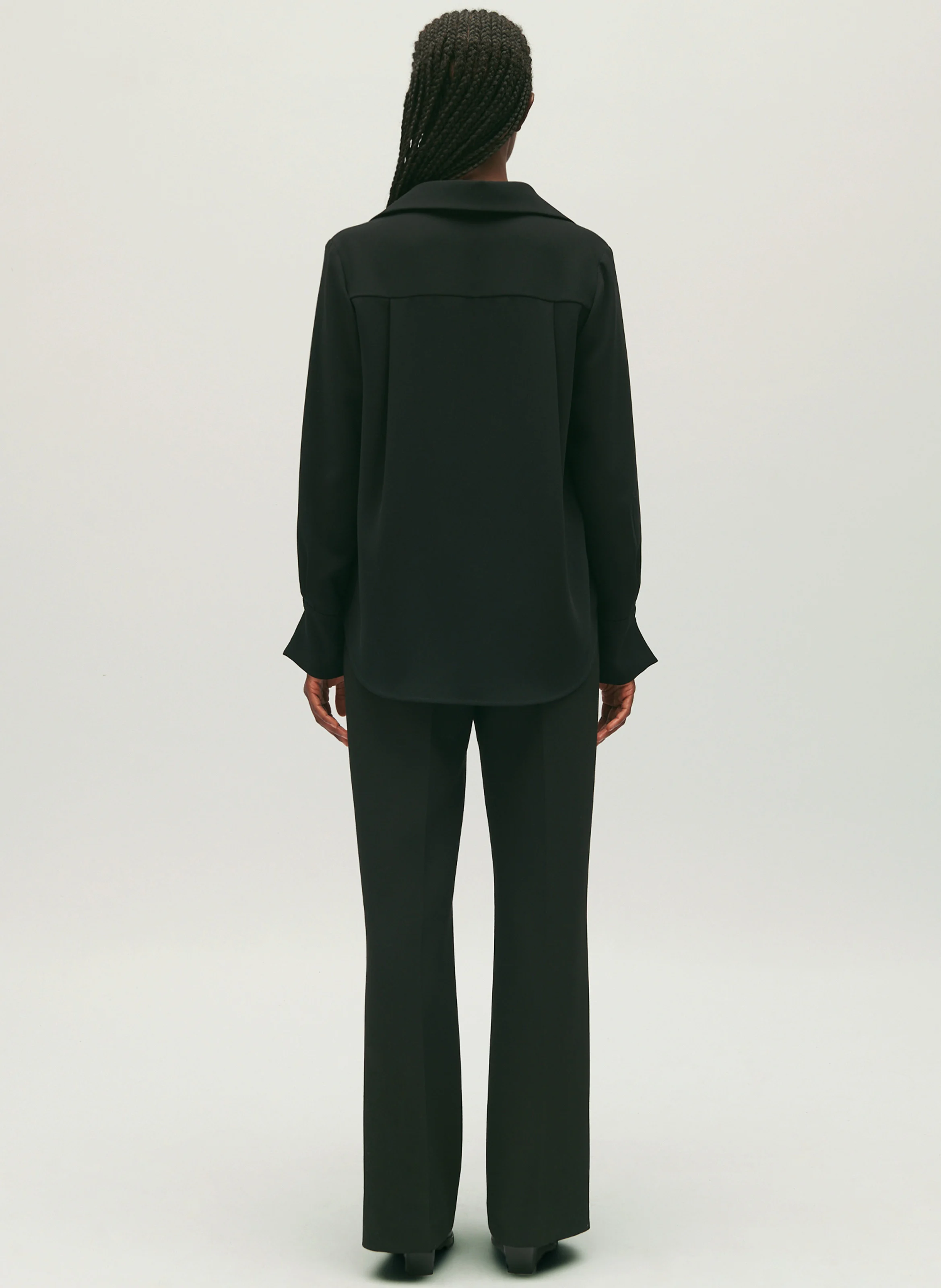 Blouse fluide col ouvert à rabats| Noir