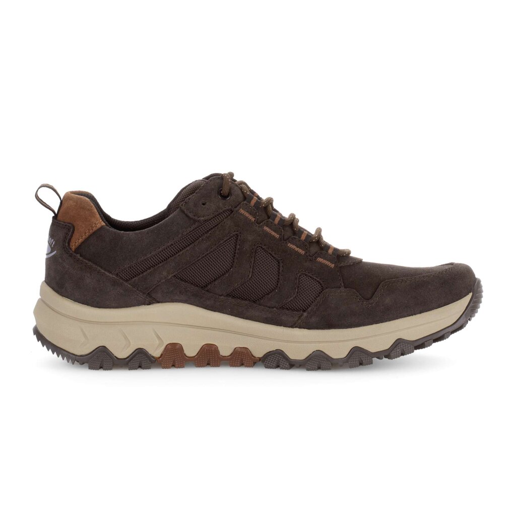 Lage sneaker bruin