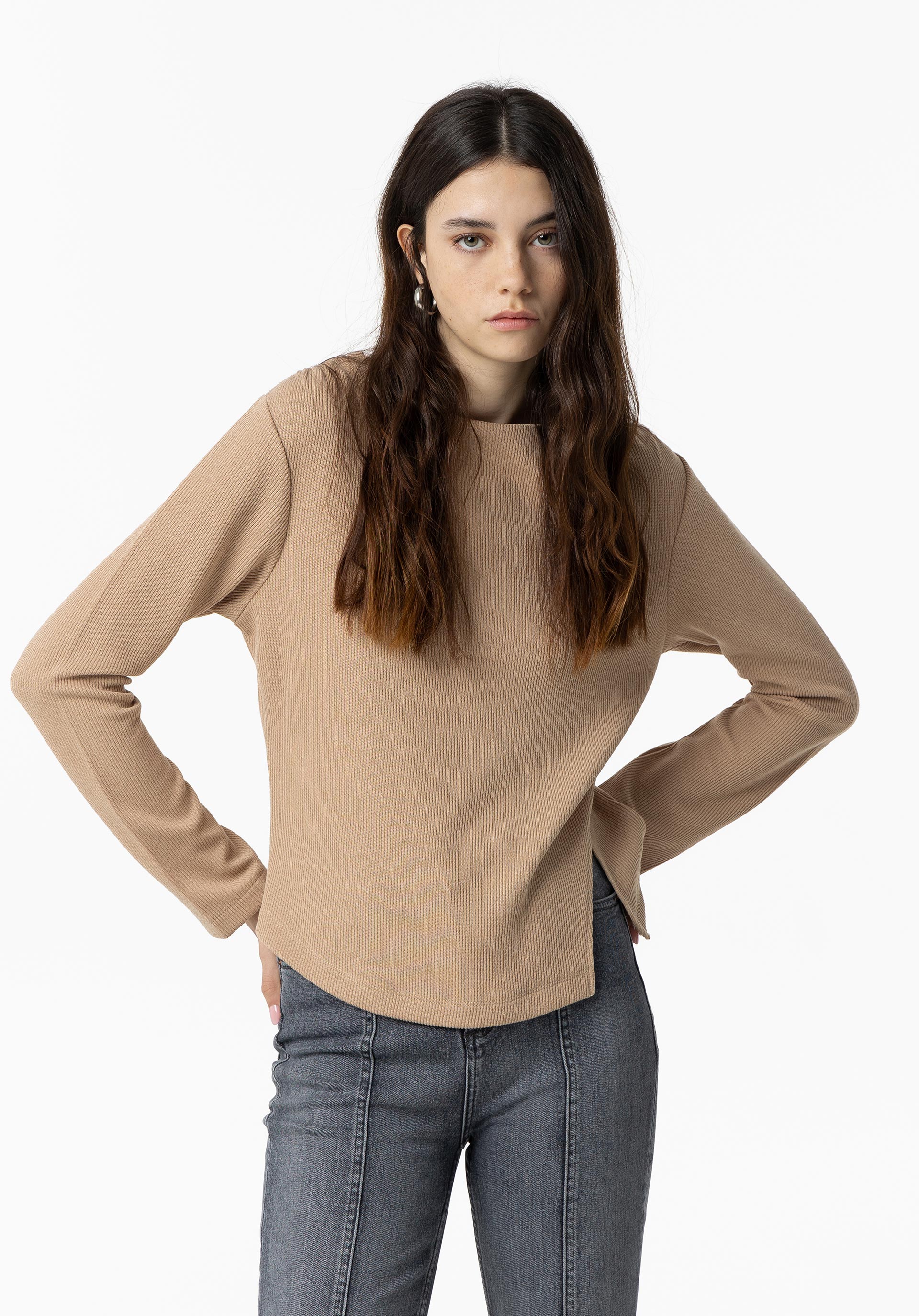 T-shirt com Pormenor de Abertura