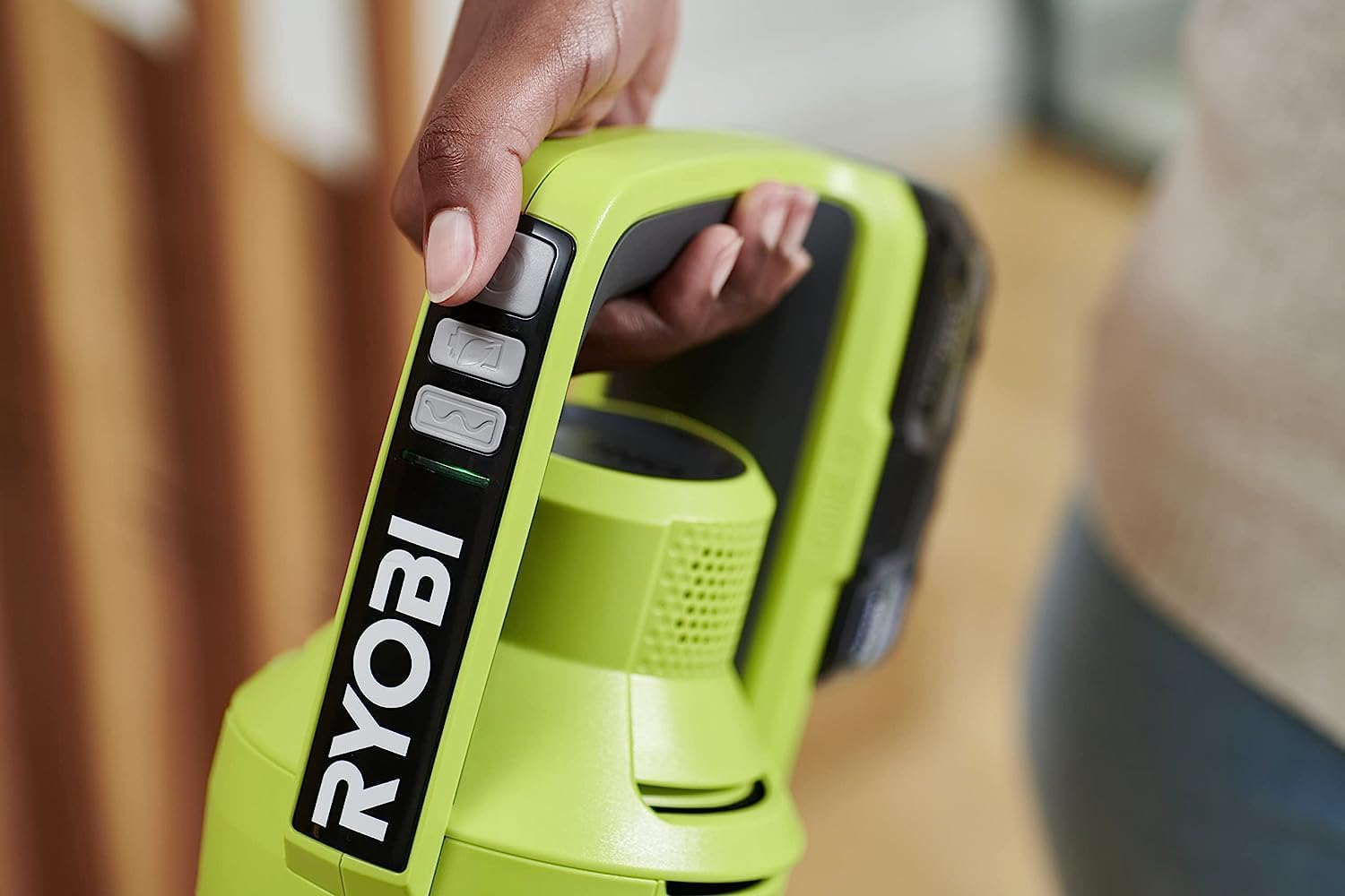 RYOBI 18 V ONE+ Akku-Bodenhandsauger RSV18-0 (30 AirWatt Saugleistung, 820 l/min Luftstrom, 24 cm breite Bodendüse, ohne Akku und Ladegerät), Grün