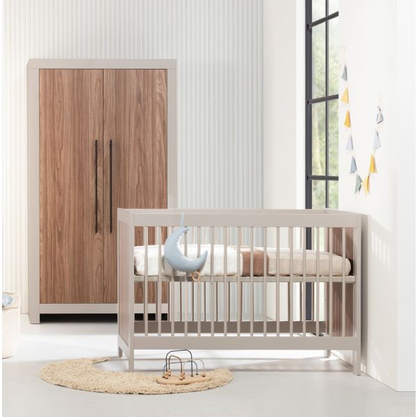 Europe Baby Vittoria III Babybed - Cashmere / Walnut - 70 x 140 cm