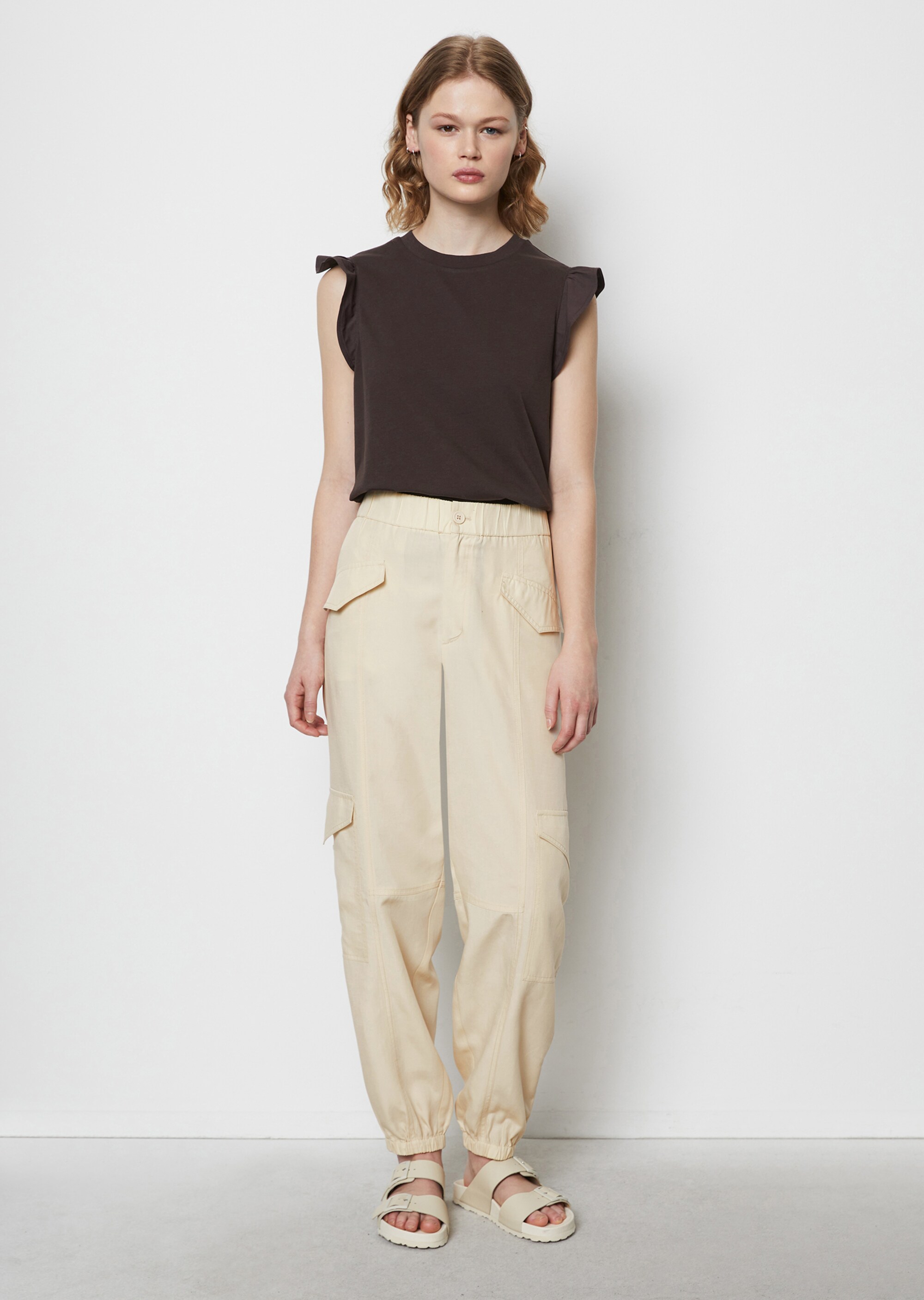 Volant-T-Shirt loose aus Material-Mix