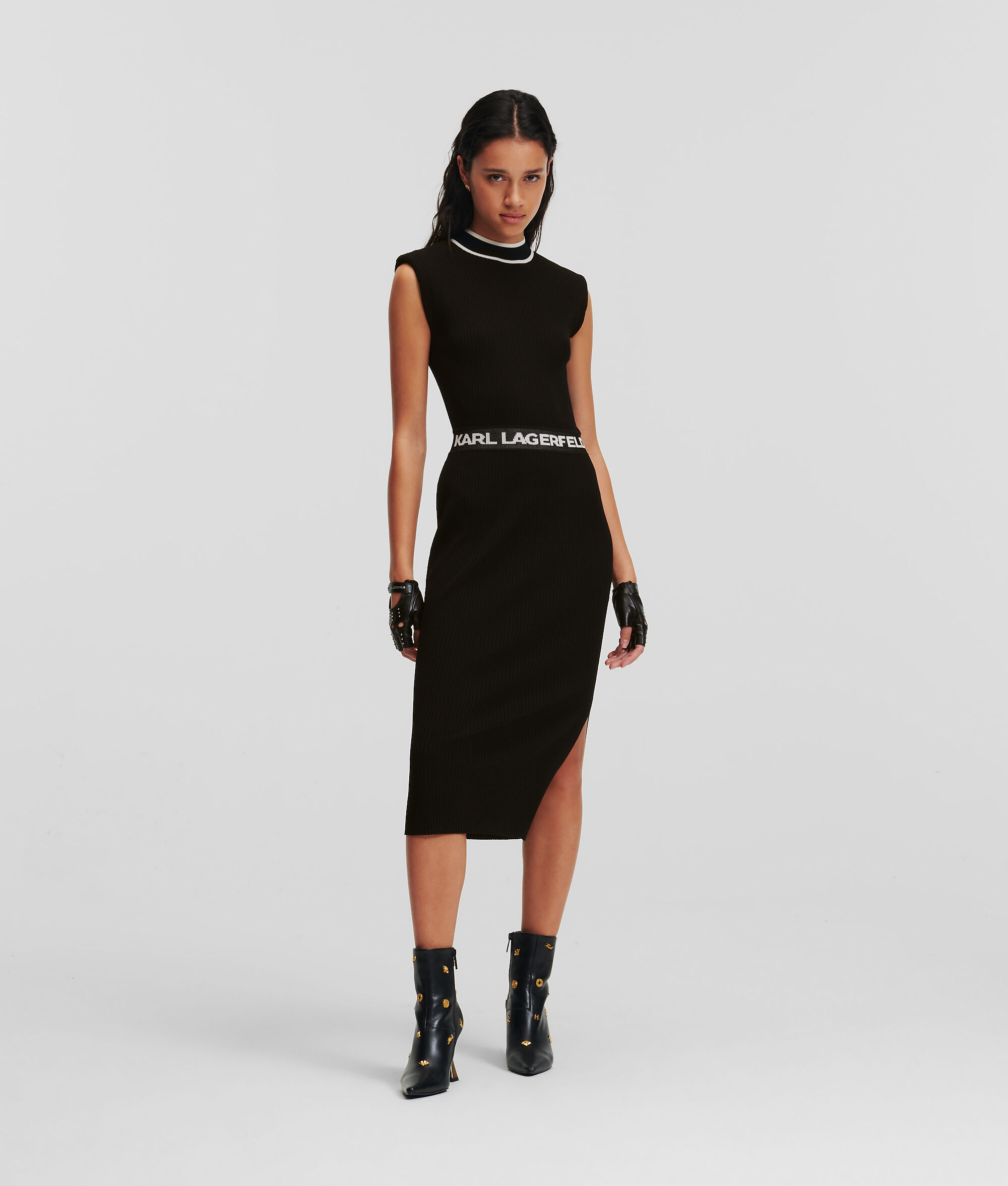ROBE EN MAILLE MIDI À COL MONTANT