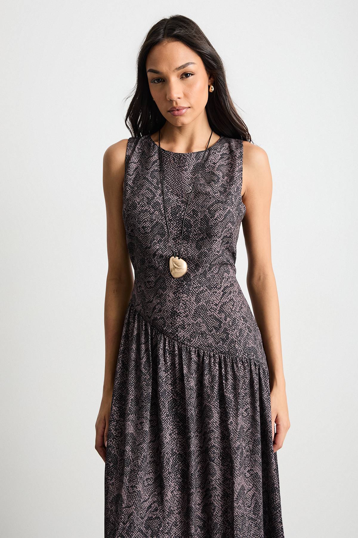 Warehouse Robe Maxi Étagée en Mousseline à Taille Basse Imprimée