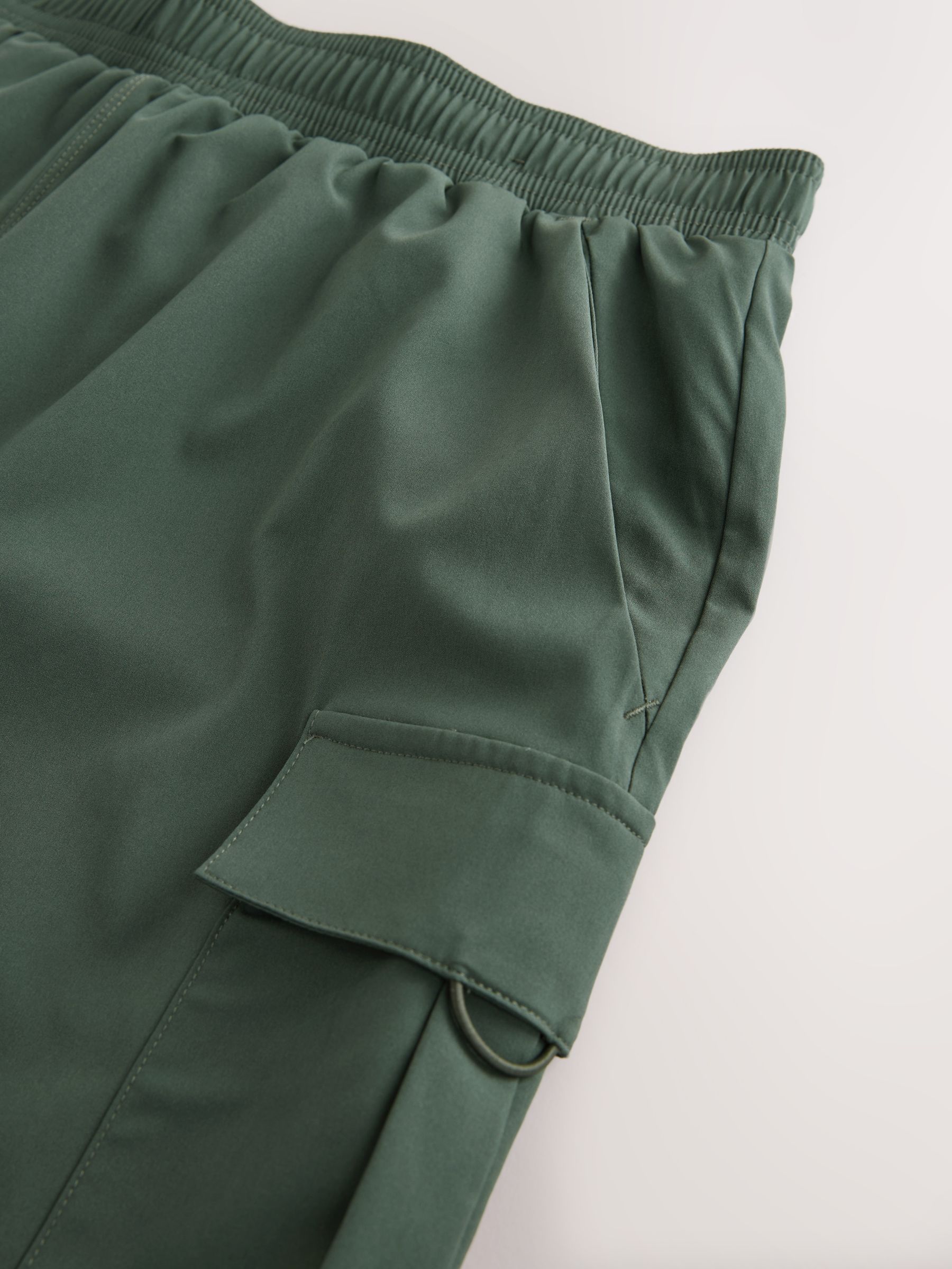 Kakigroen - Active cargo gym trainingshorts