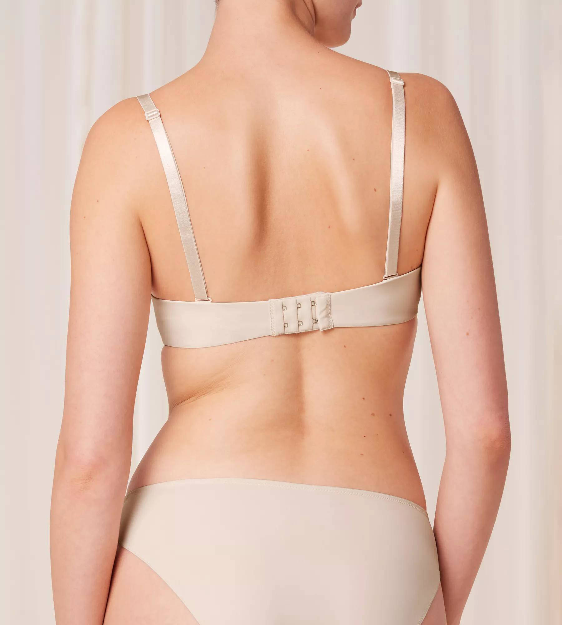 Triumph voorgevormde strapless beugelbh lichtbeige