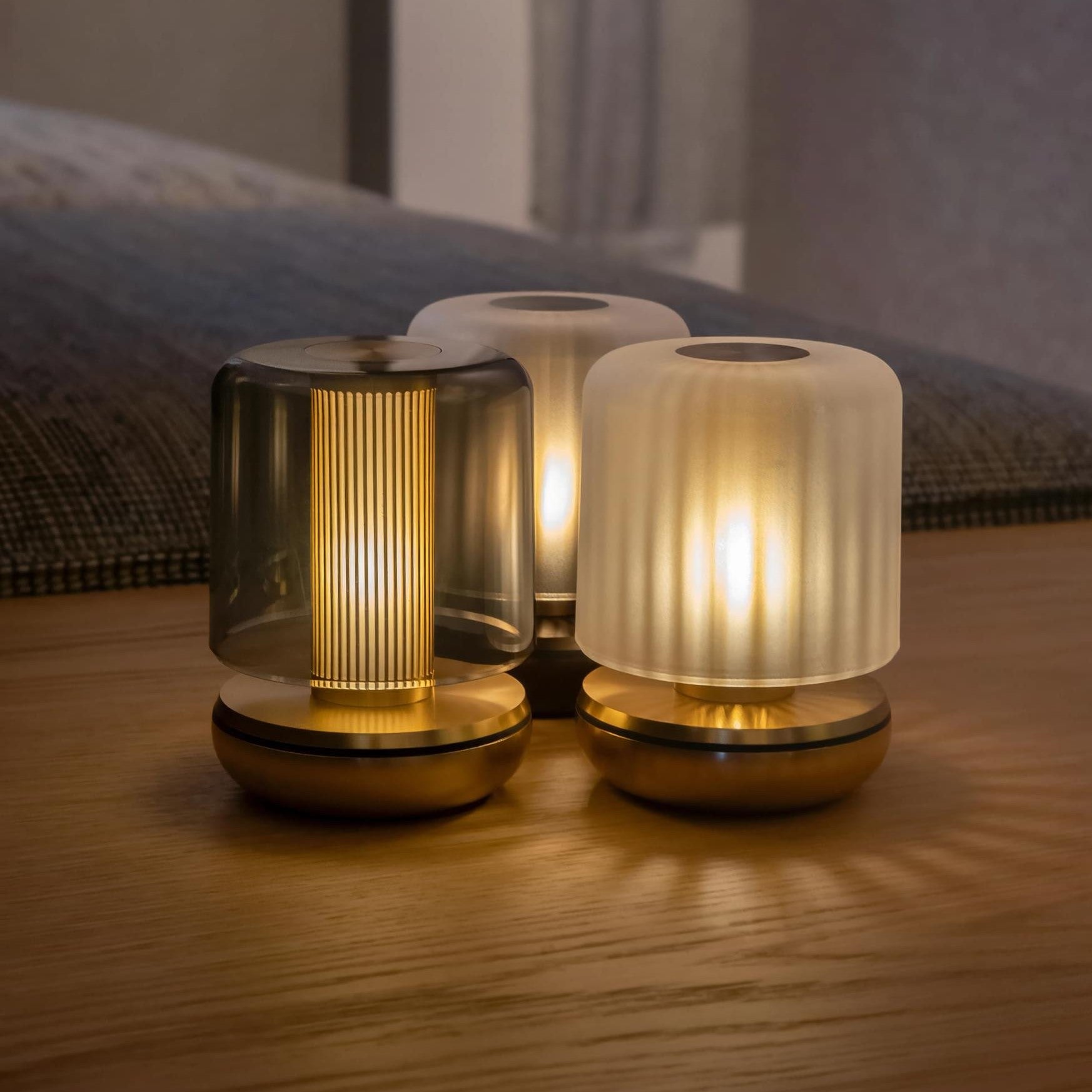 Humble Firefly Oplaadbare Tafellamp - Gold Smoked