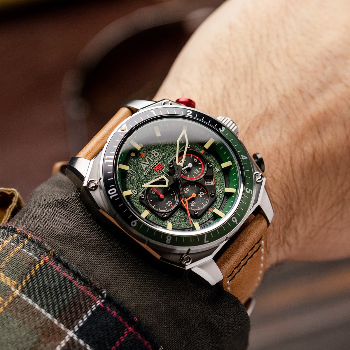 Montre homme AVI-8 quartz chronographe - Bracelet cuir véritable de vachette - Date - Hawker Hunter