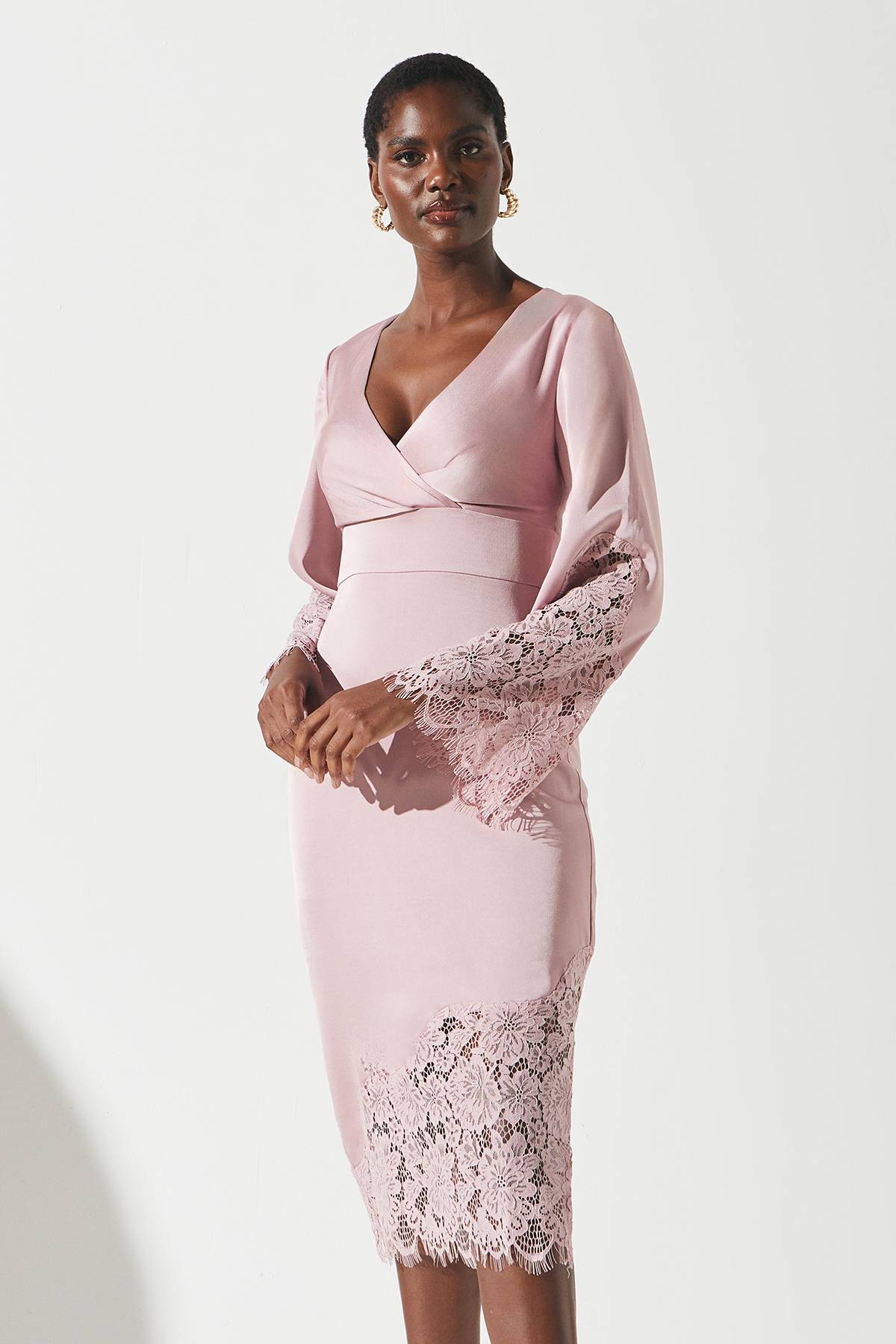 Coast Robe Portefeuille en Satin à Panneaux de Dentelle