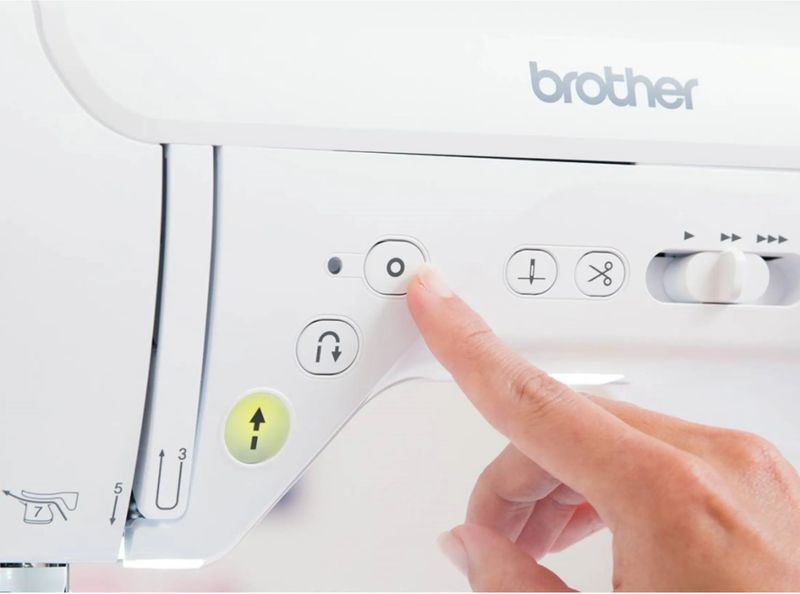 Brother - Innov-is F410 - Naaimachine - Geavanceerd Draadinrijgsysteem - LCD-Scherm