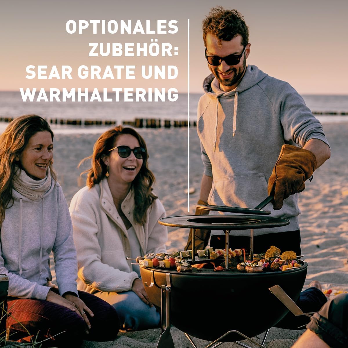 höfats - Bowl 57 Plancha Set tief - raucharme Verbrennung - Feuerstelle und Plancha Grill - kippbarer Feuerkorb inkl. 2 Plancha Grillplatten - Stahl emailliert – schwarz, Ø 57 cm