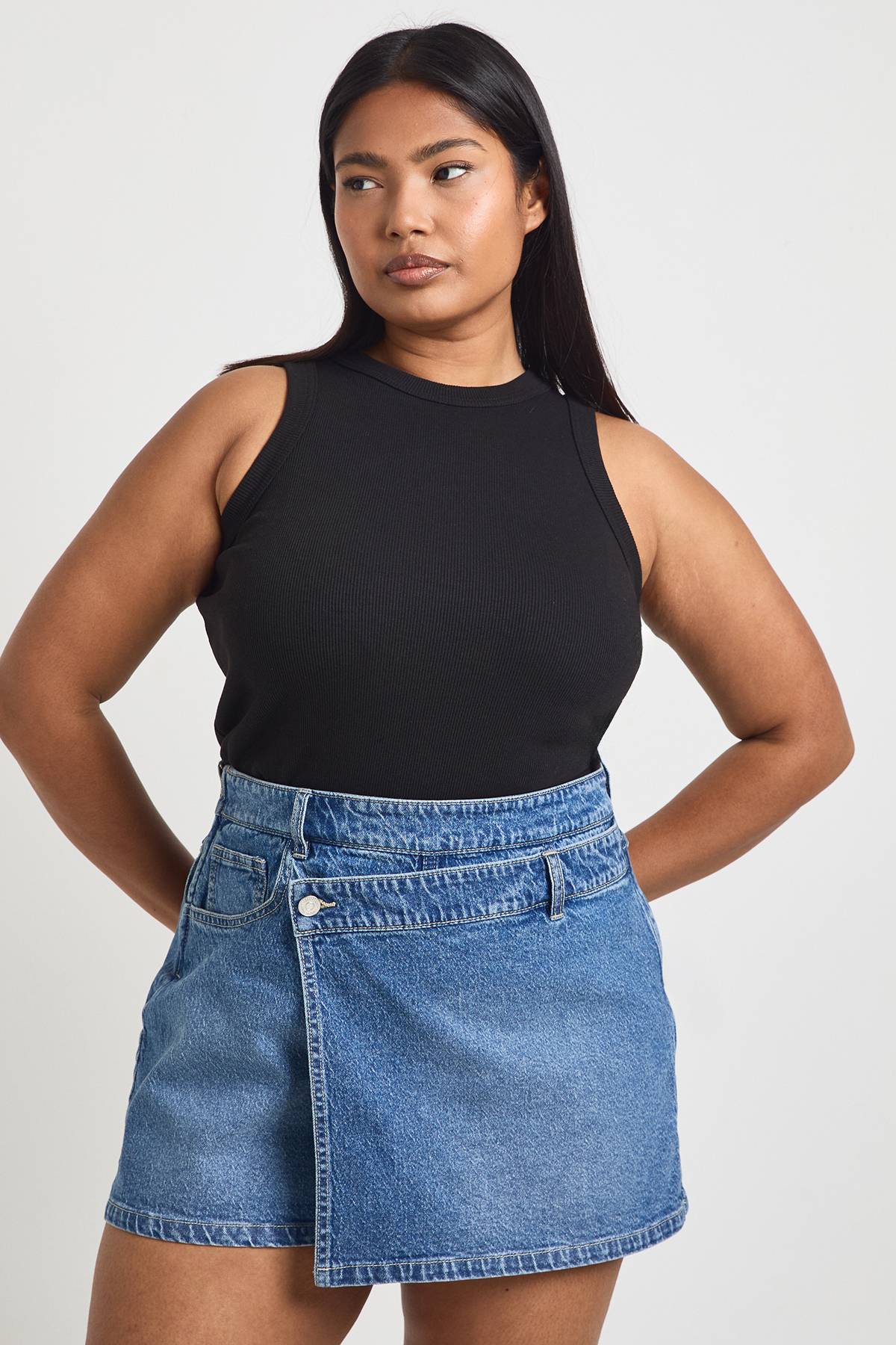boohoo Jupe-short En Denim Grande Taille