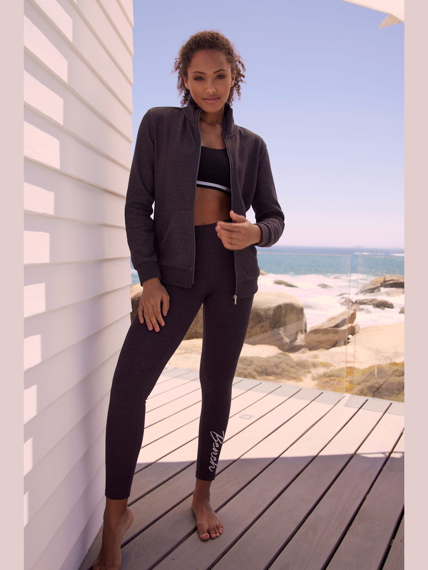 Legging basique avec broderie brillante
